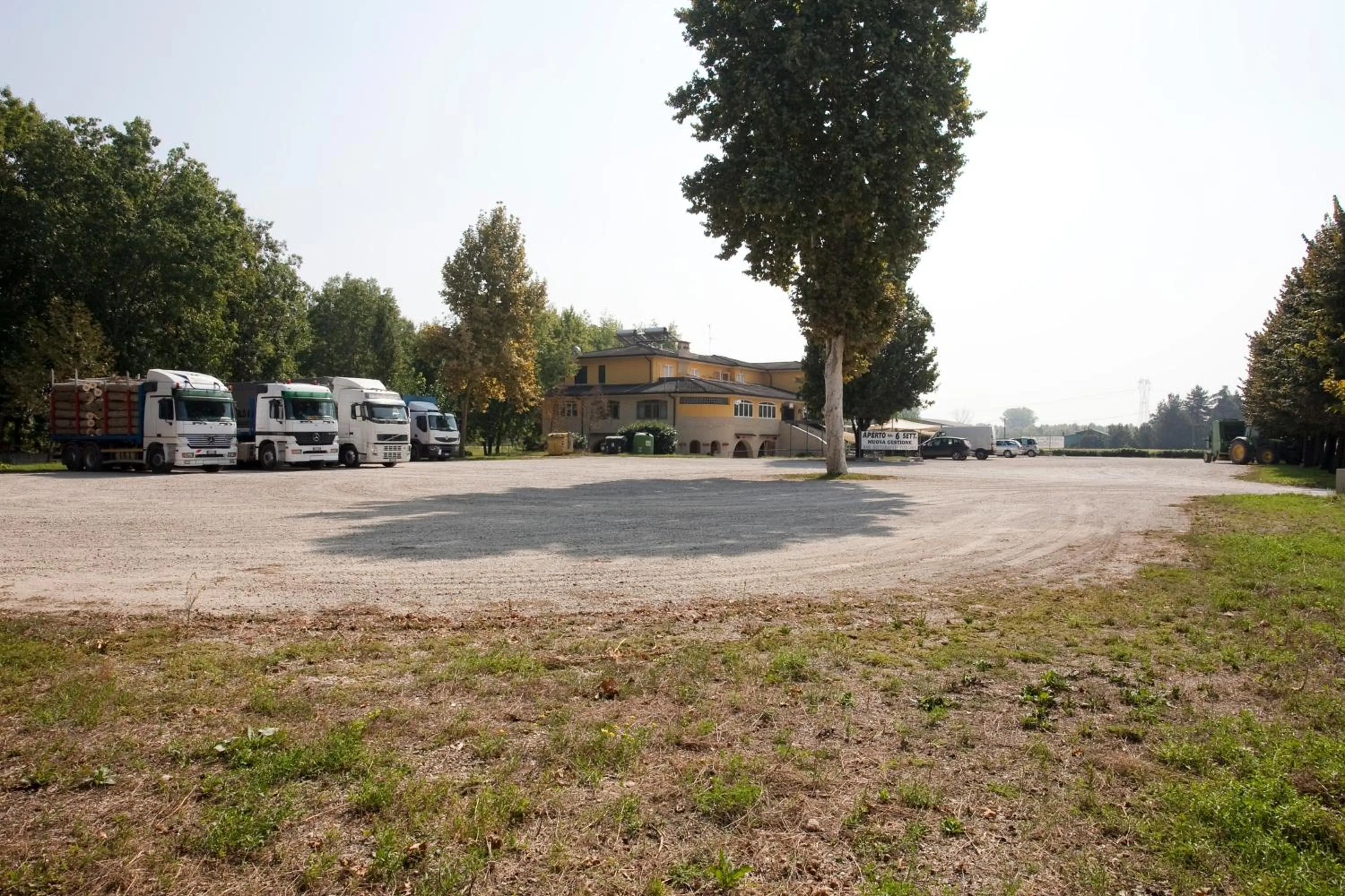 Property building in La Quercia Hotel con Ristorante