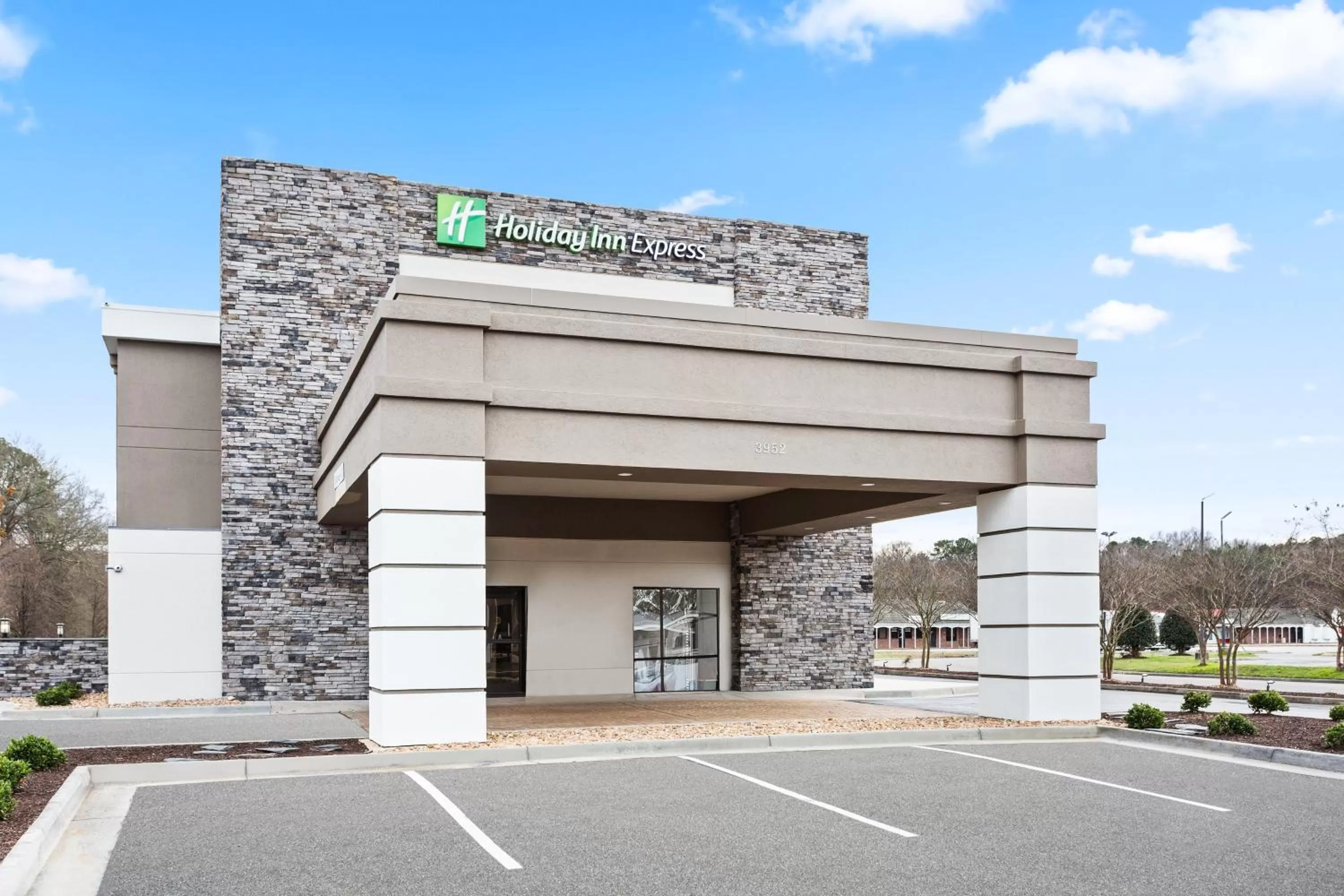 Property building in Holiday Inn Express Hopewell - Fort Lee by IHG