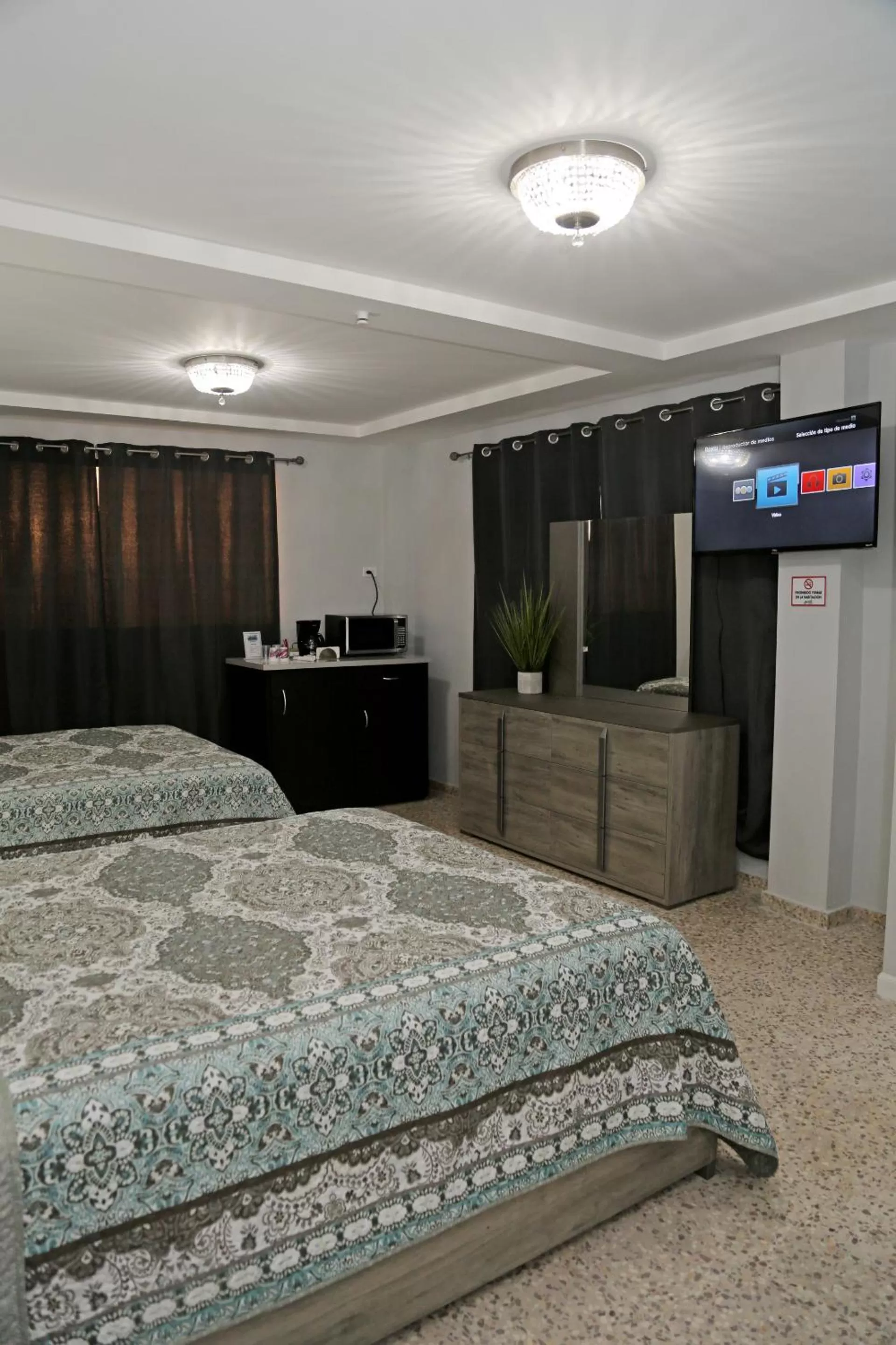 TV and multimedia, Bed in Itza-Bella Suites
