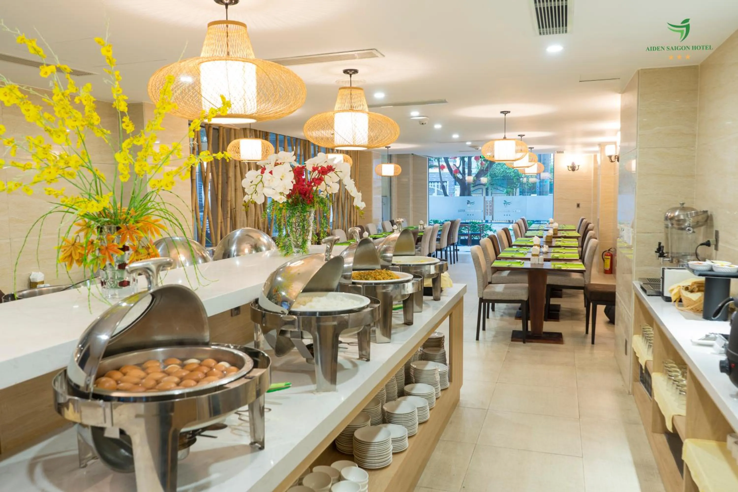Restaurant/places to eat in Aiden Saigon Hotel