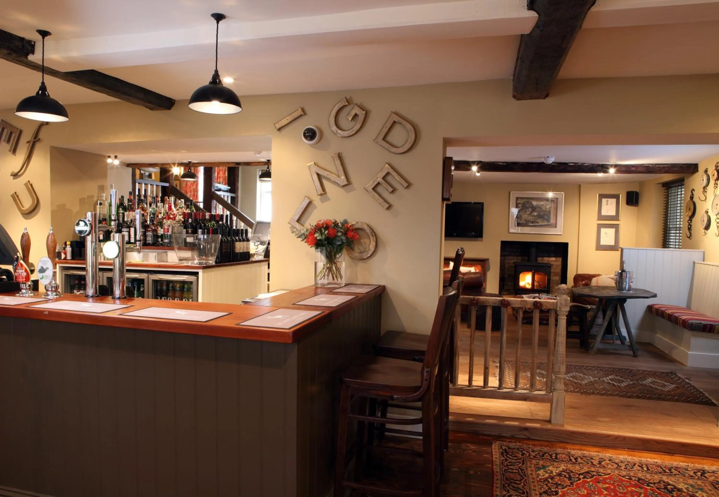 Lounge or bar in The White Hart Hotel