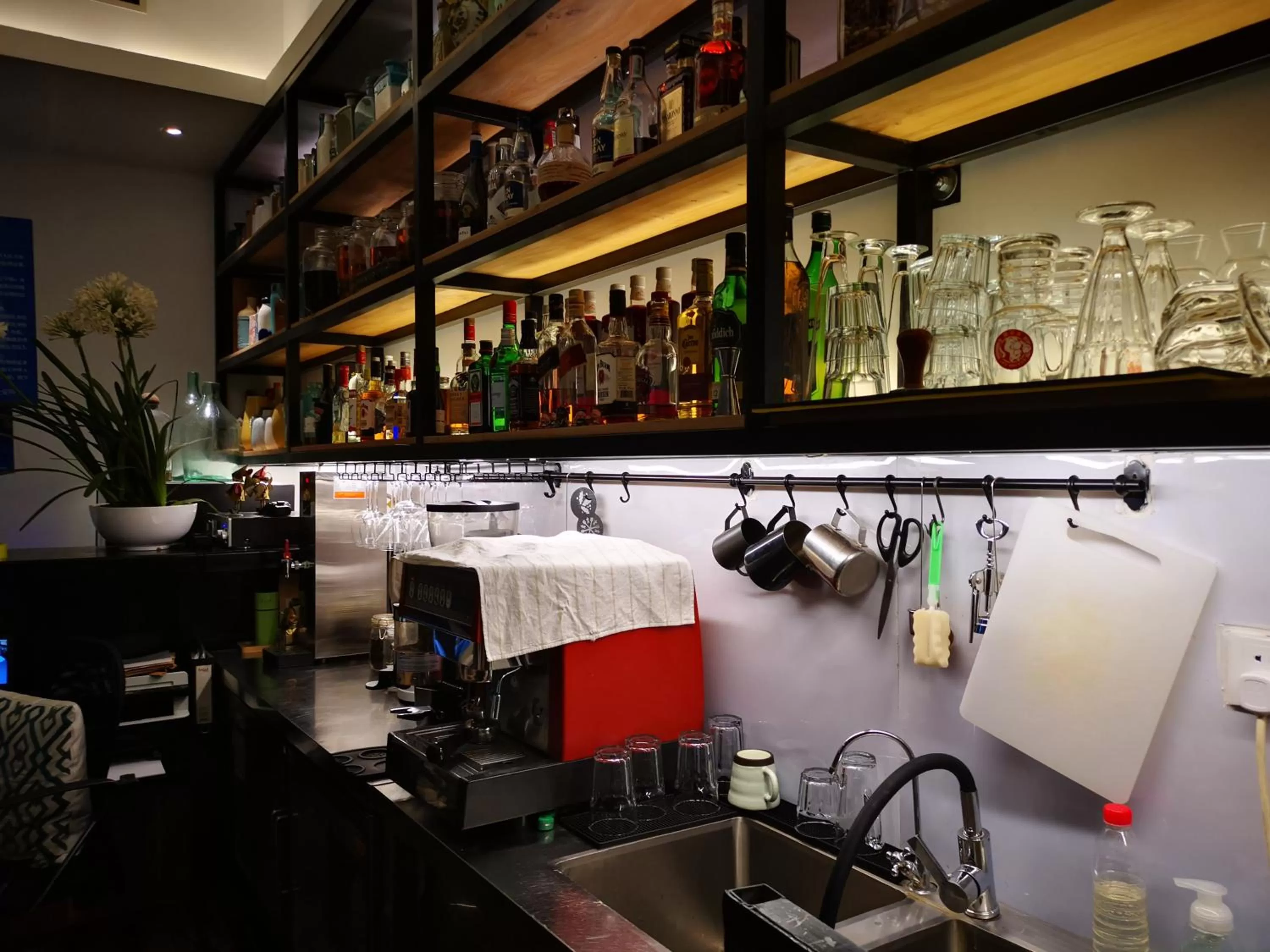 Lounge or bar, Restaurant/Places to Eat in Beijing Shangchao Hotel