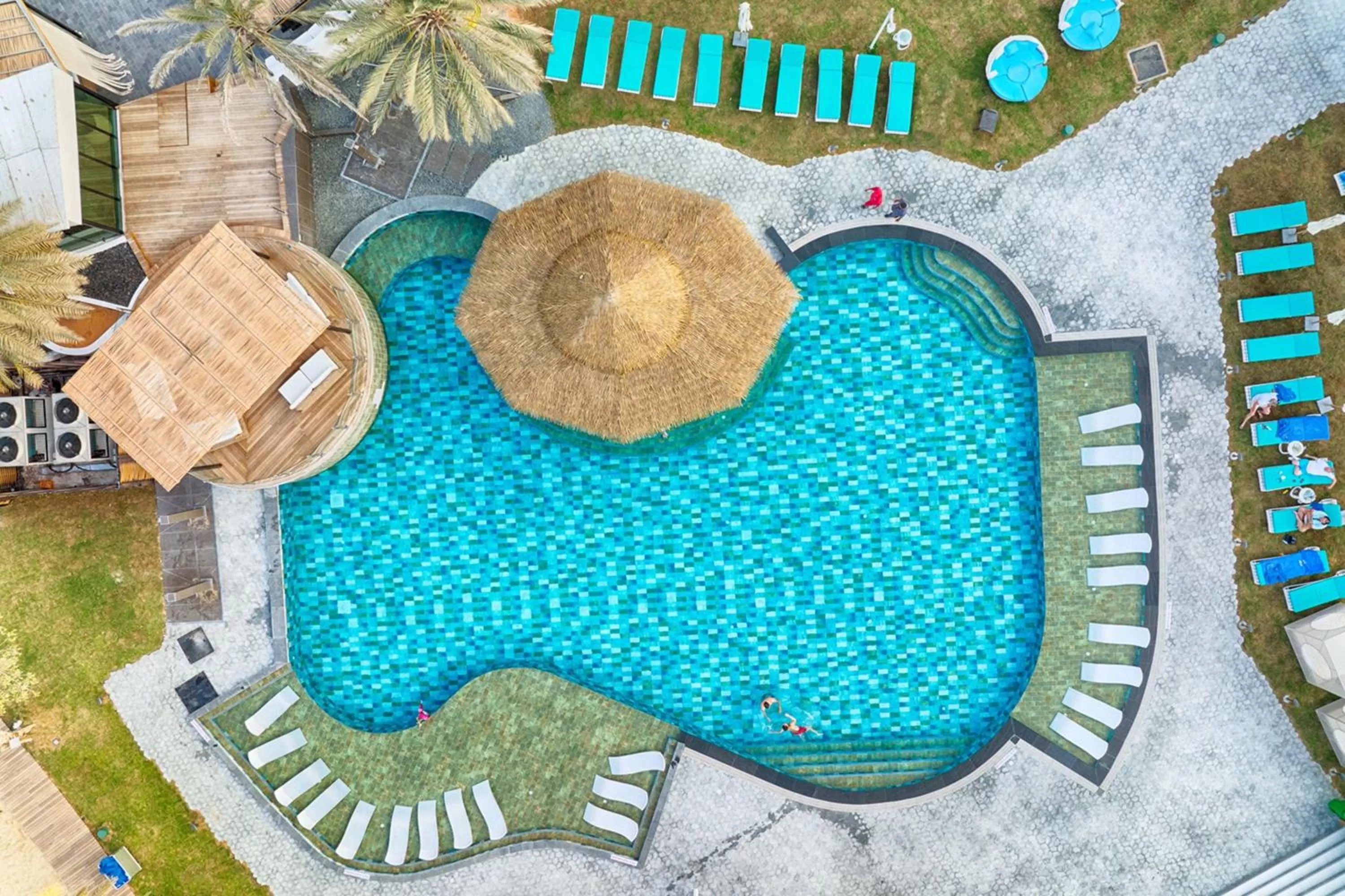 Swimming pool in Le Meridien Abu Dhabi Resort