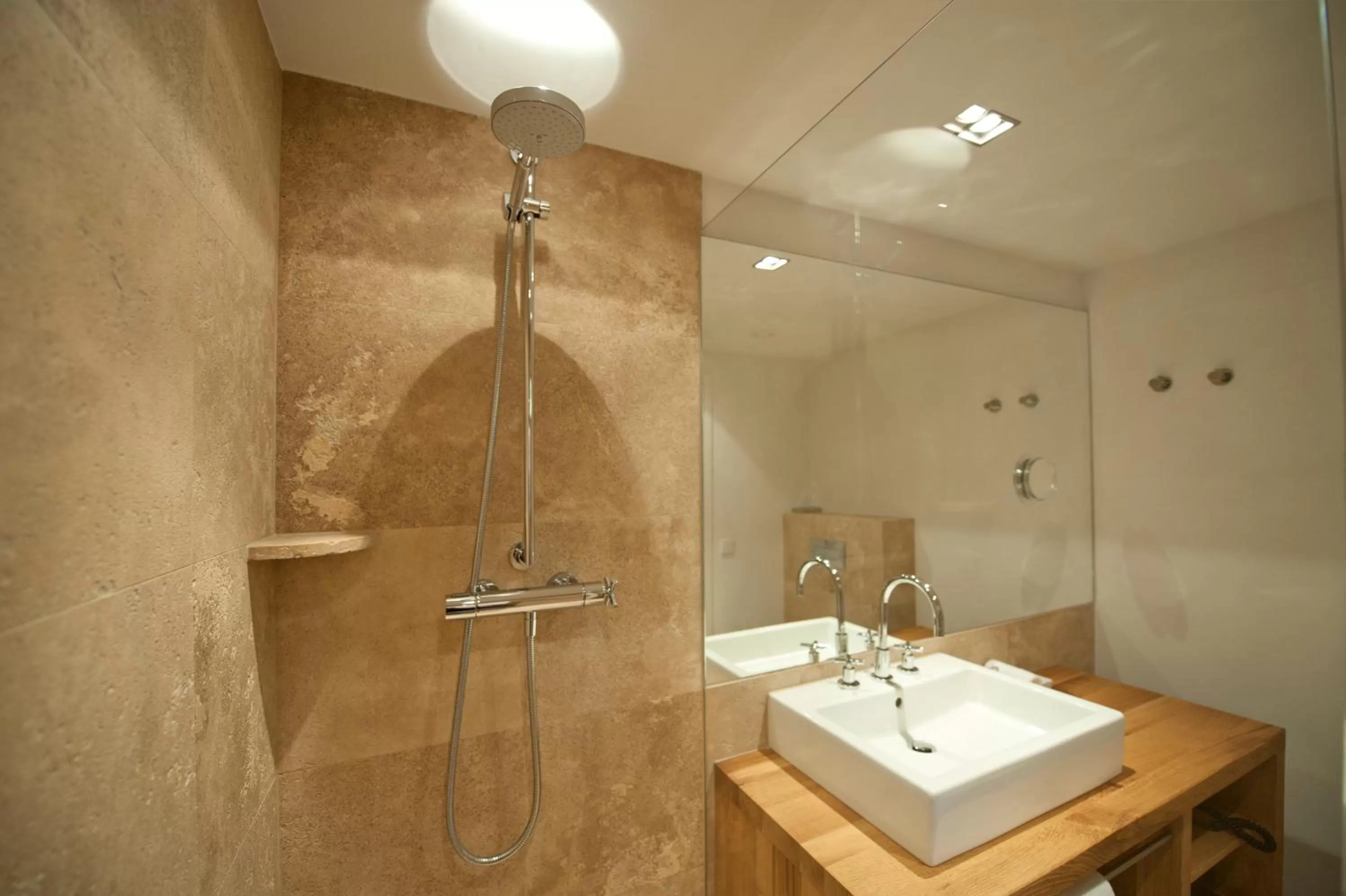 Shower in Das Achental Resort