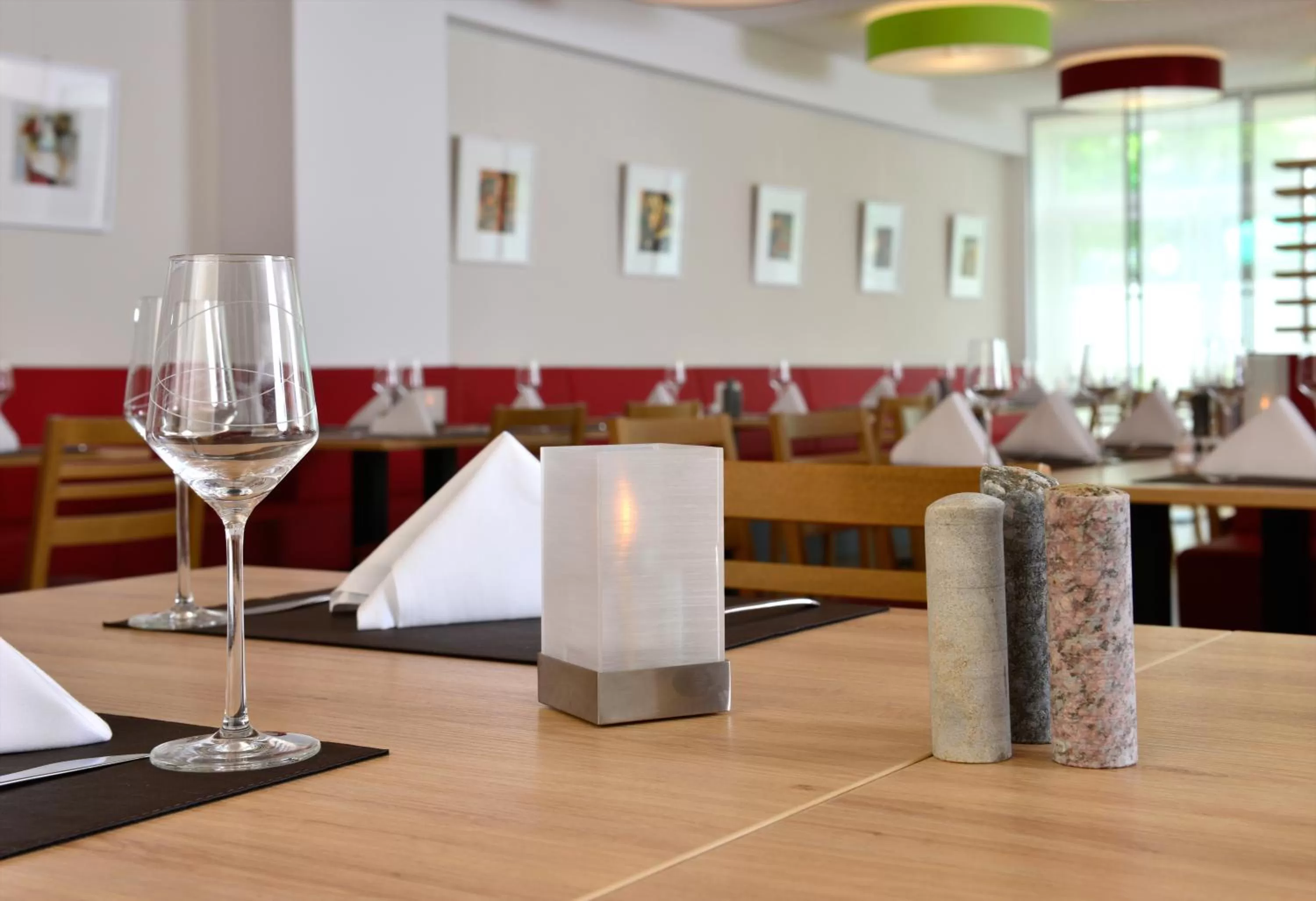 Restaurant/places to eat in Aribo Hotel