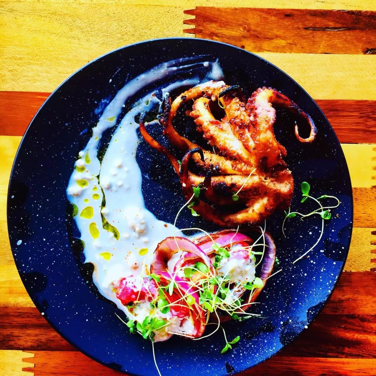 Restaurant/places to eat, Food in Cabane Container Boutique Hotel