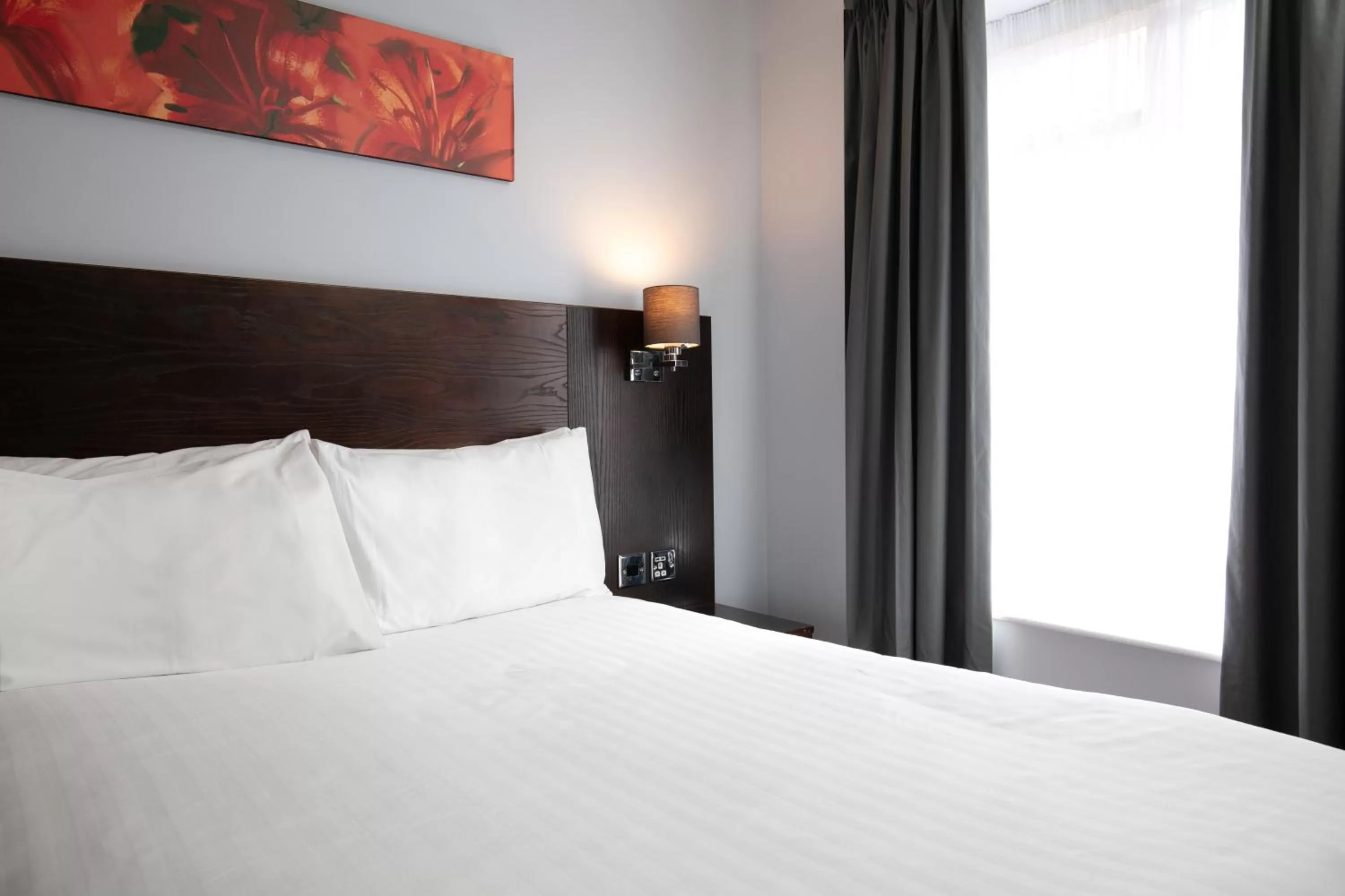 Bed in The Stuart Hotel, Sure Hotel Collection by Best Western