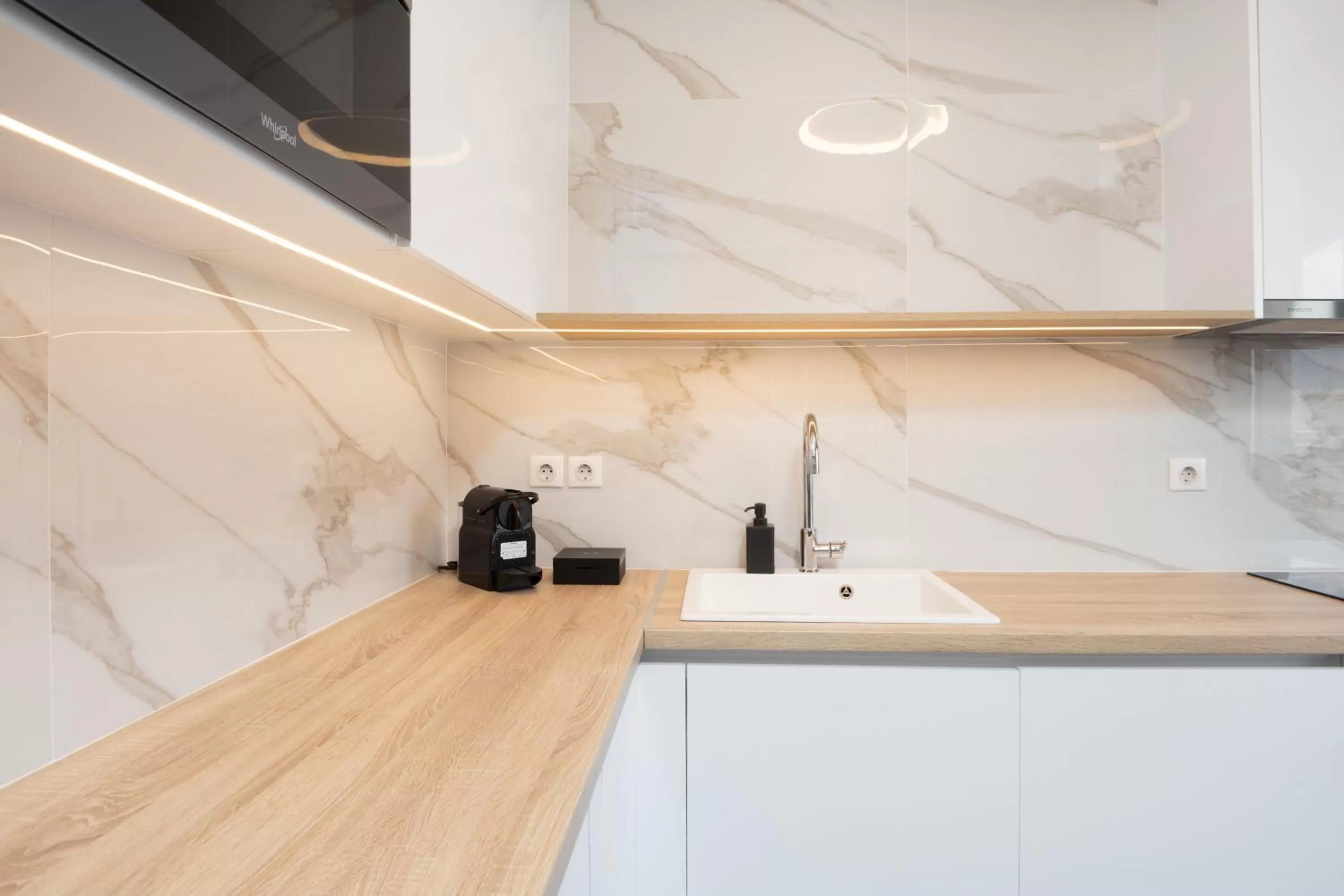 Coffee/tea facilities in LUX&EASY Athens Downtown Residences