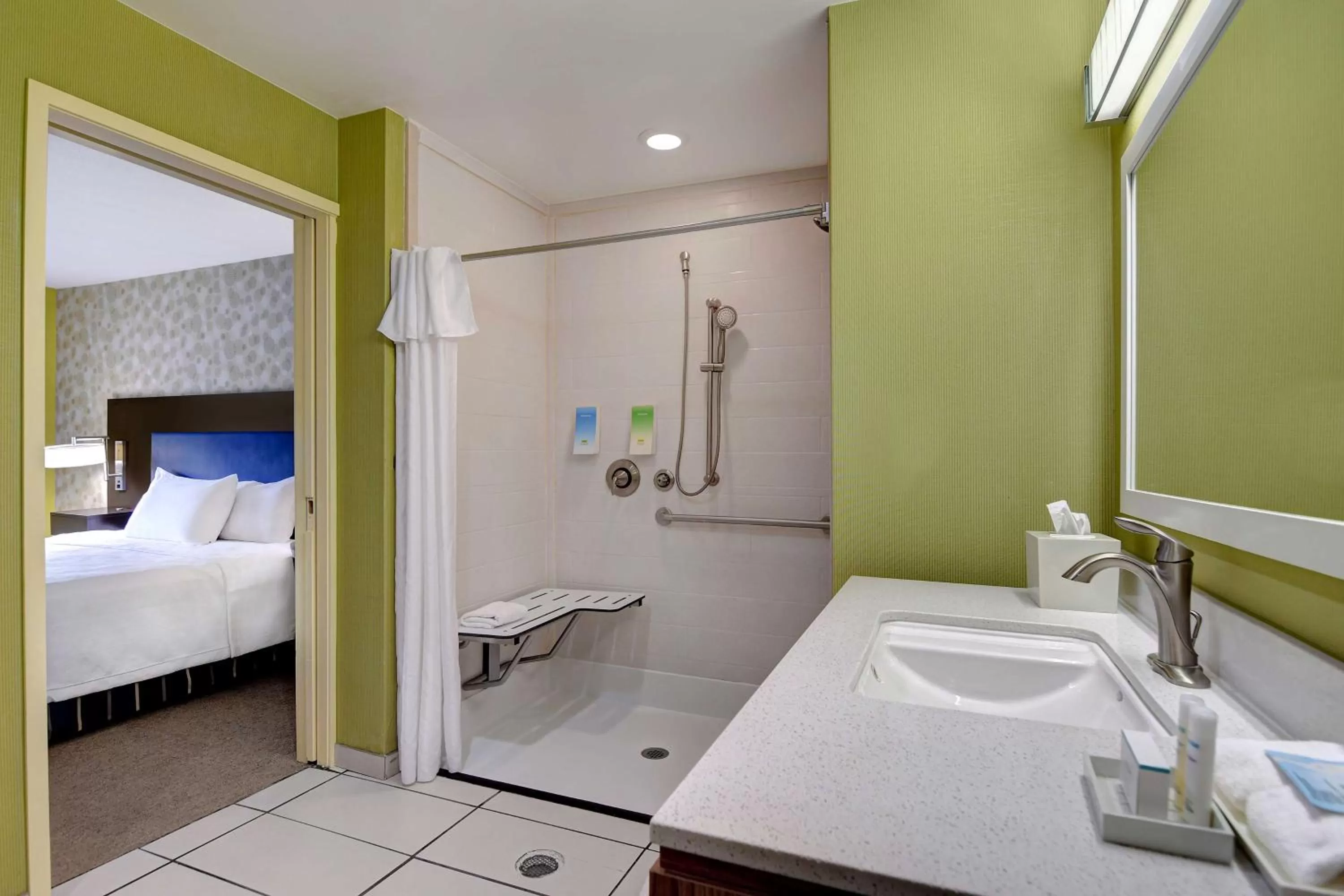 Bathroom, Bed in Home2Suites by Hilton Augusta