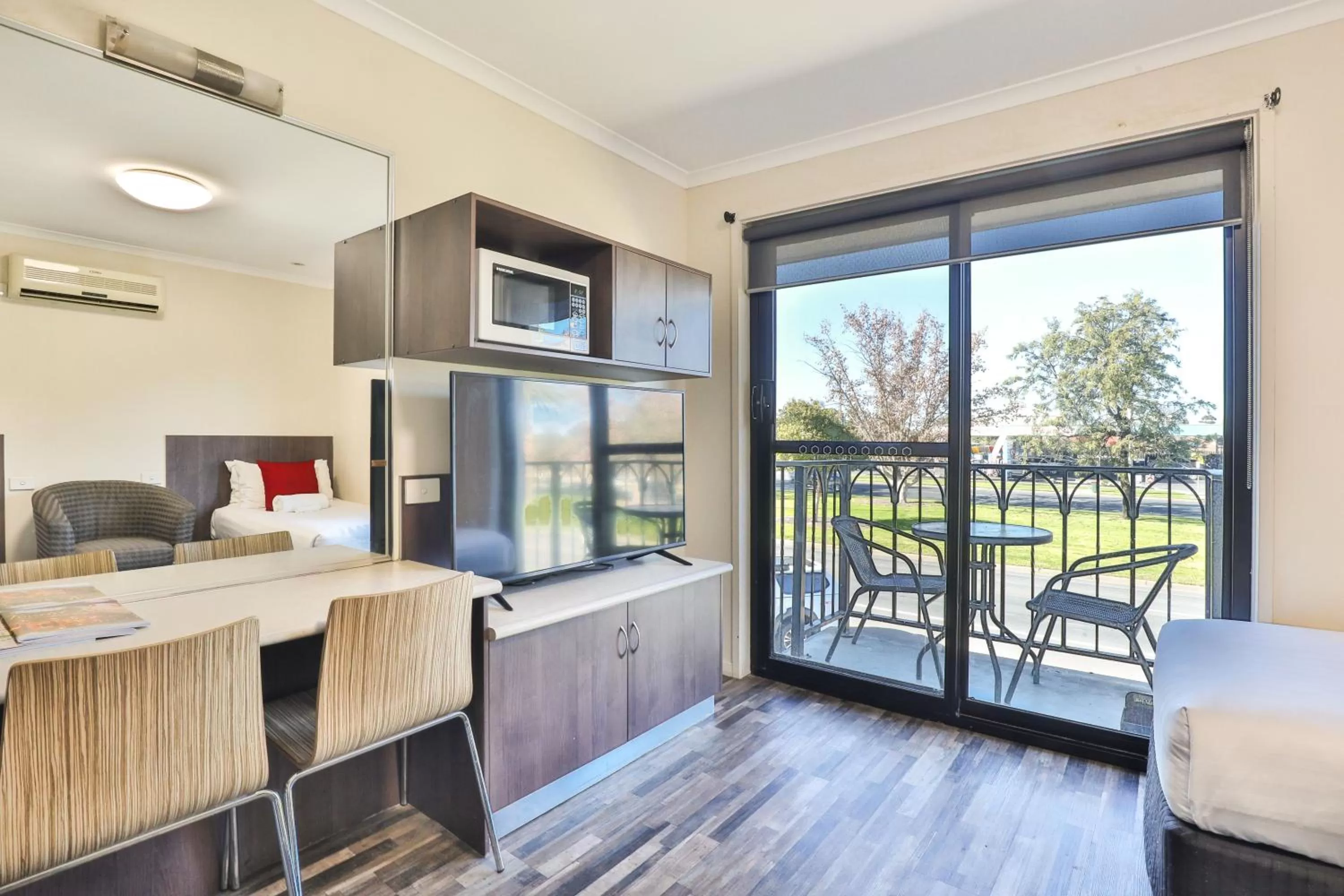 Photo of the whole room in Boulevard Motor Inn Mildura