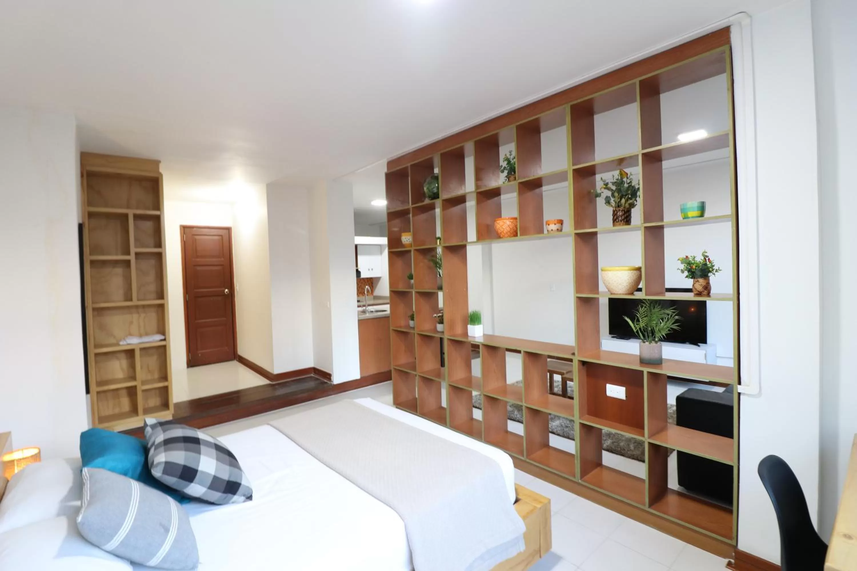 Bedroom in 554 Apartments