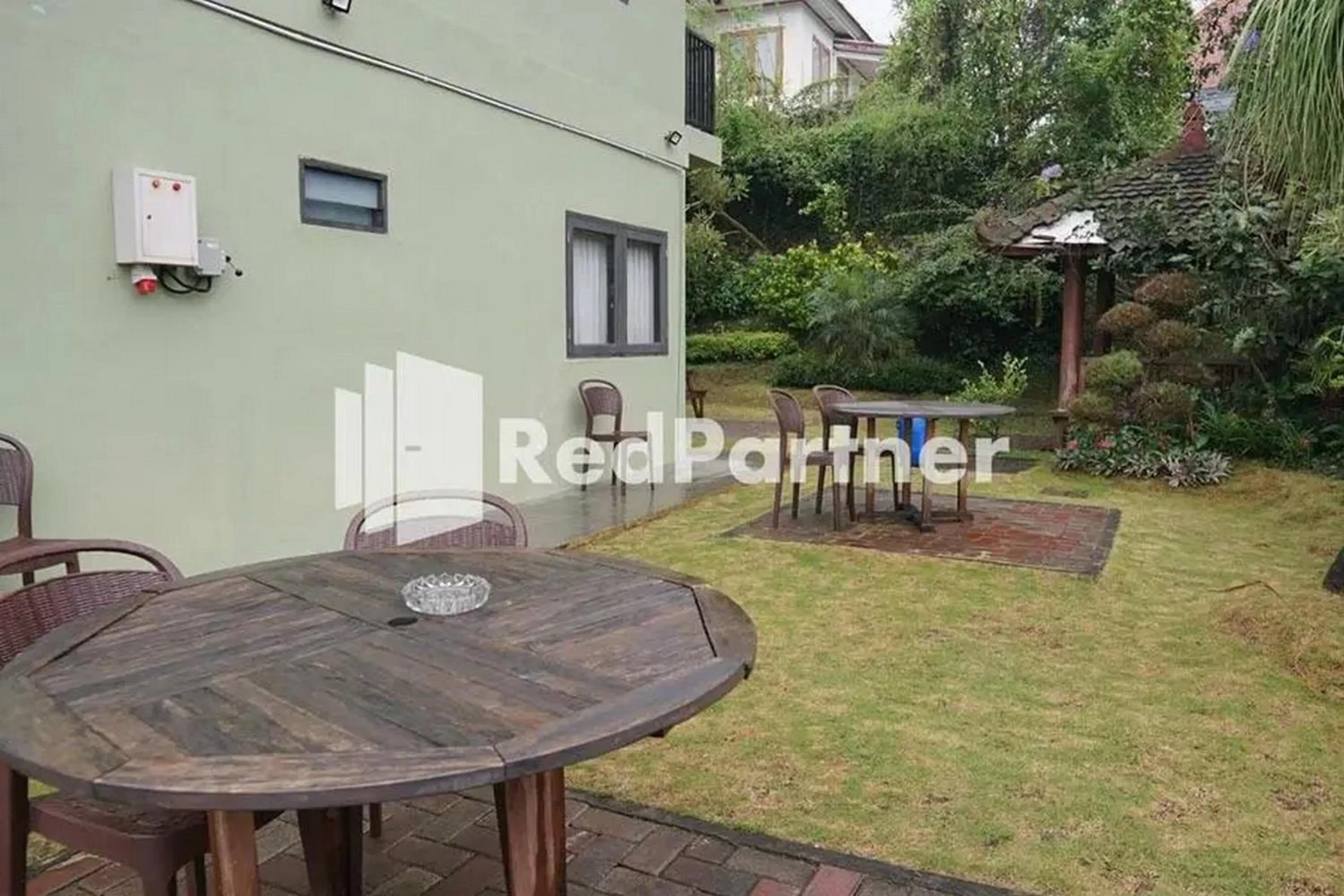 Property building in Panorama Inn Residence Batu Redpartner