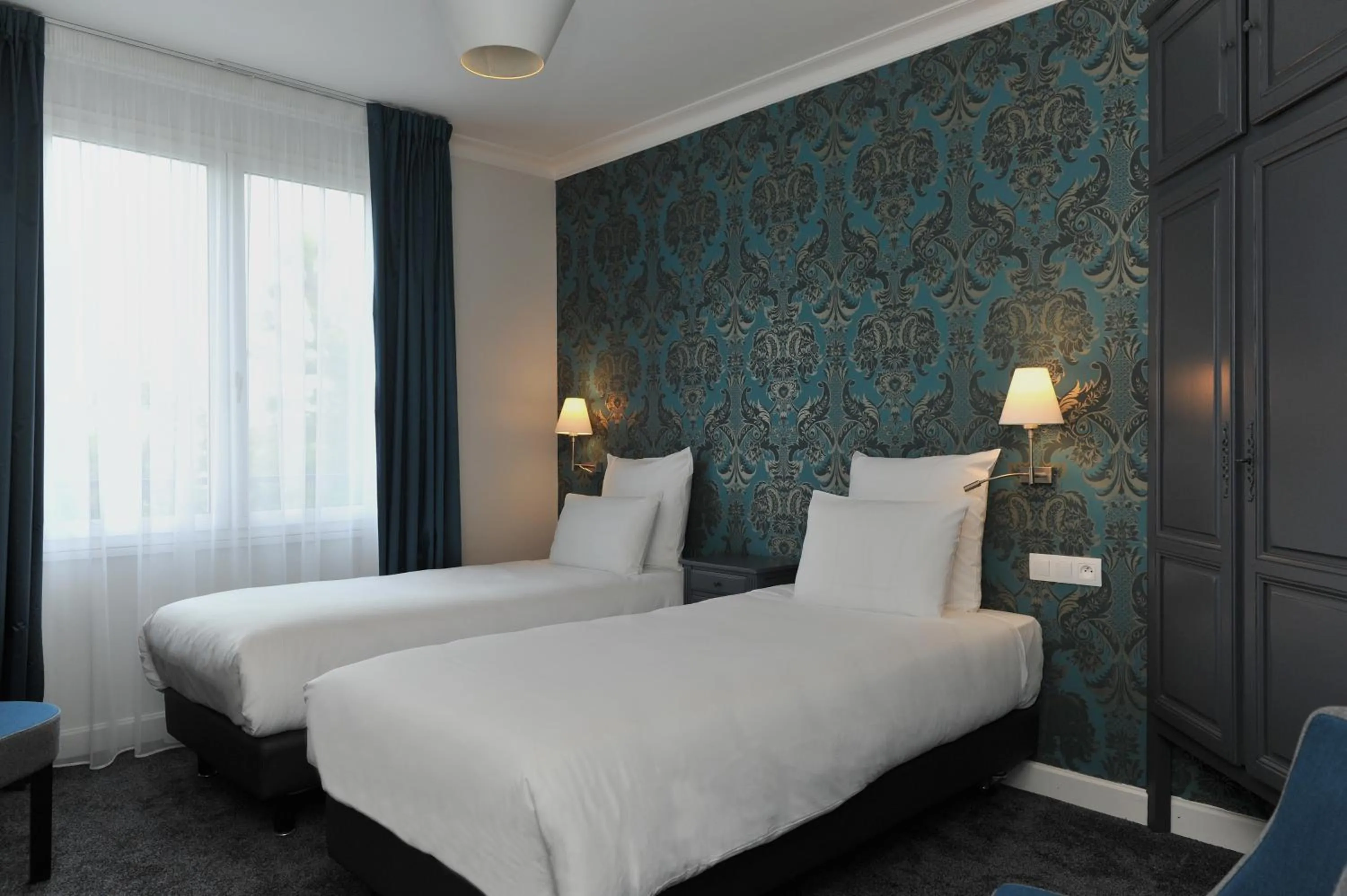 Bedroom, Bed in Mercure Paris Saint Cloud Hippodrome