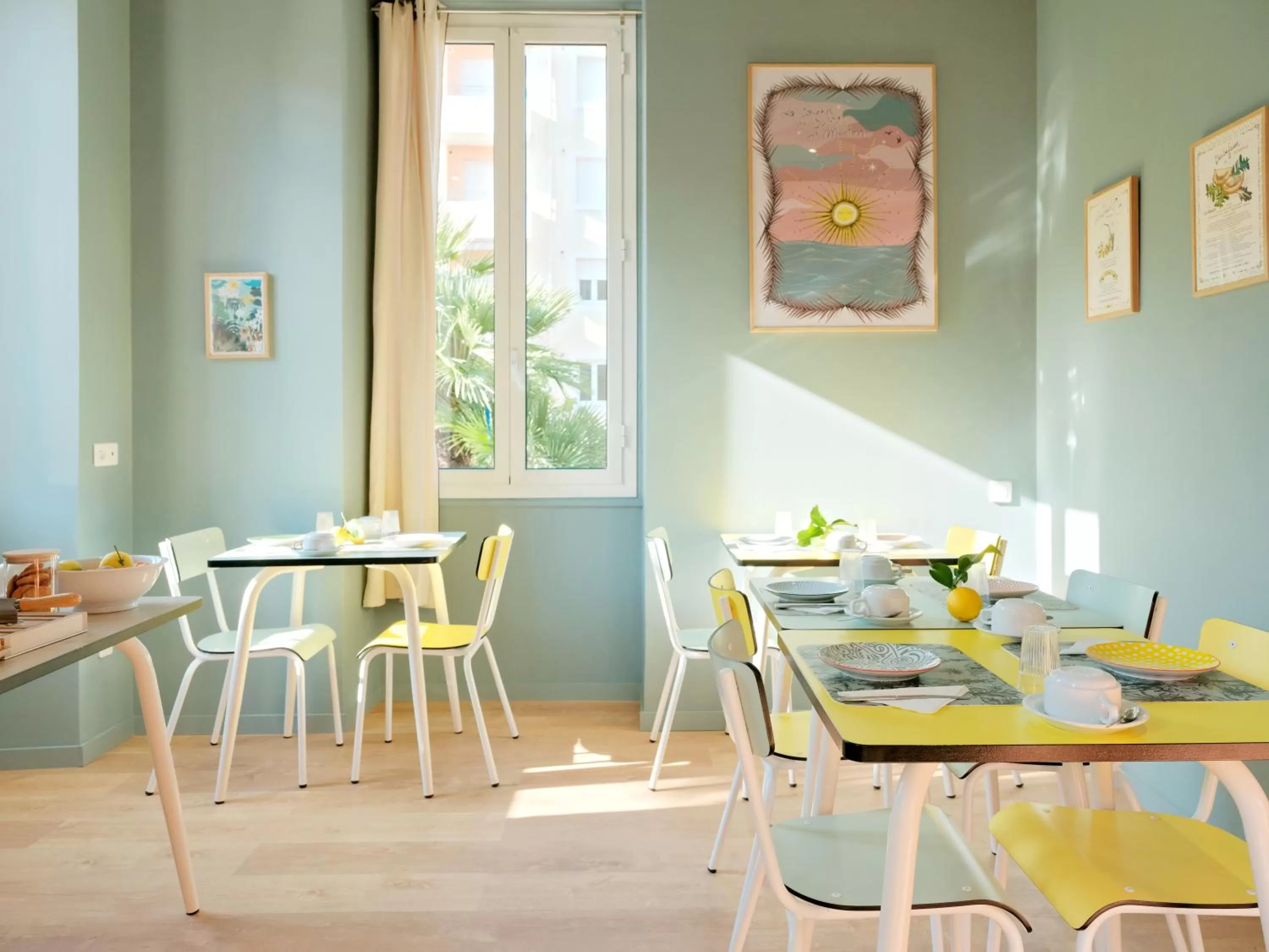 Breakfast in Hotel Lemon