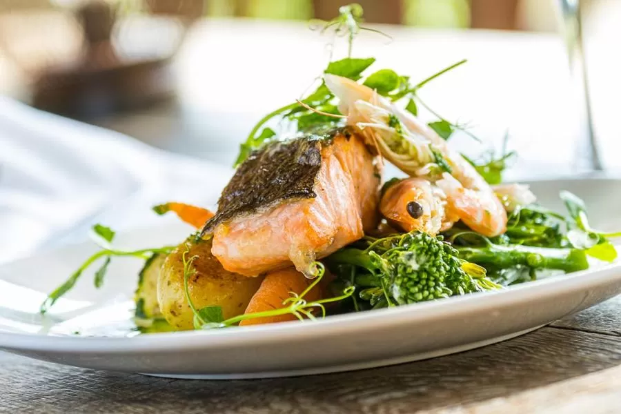 Restaurant/places to eat in Haselbury Mill