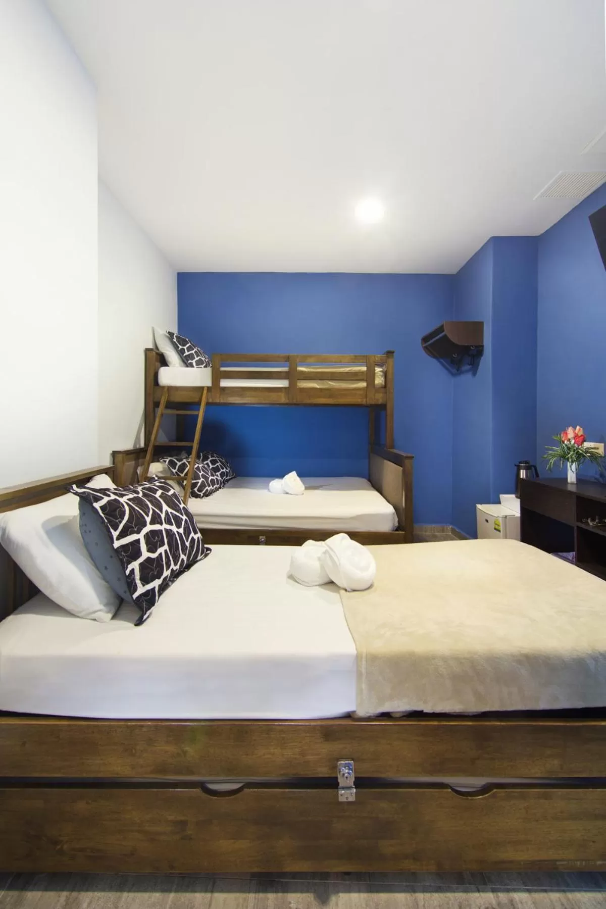 bunk bed, Bed in Tai Hoe Hotel