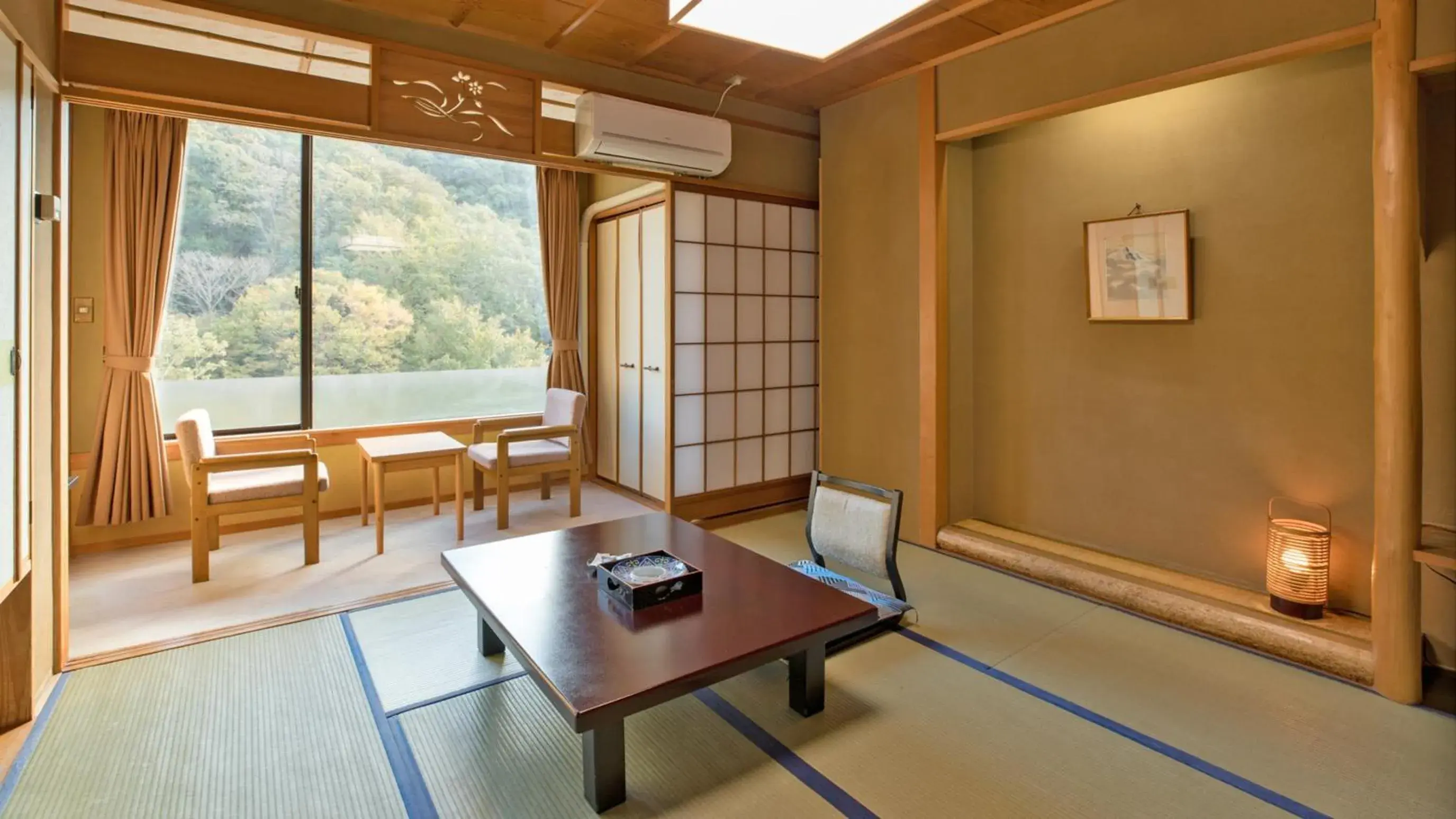 Comfort Japanese-Style Room - single occupancy - West Wing in New Hakkeien Comfort Japanese-Style Room - single occupancy - West Wing in New Hakkeien