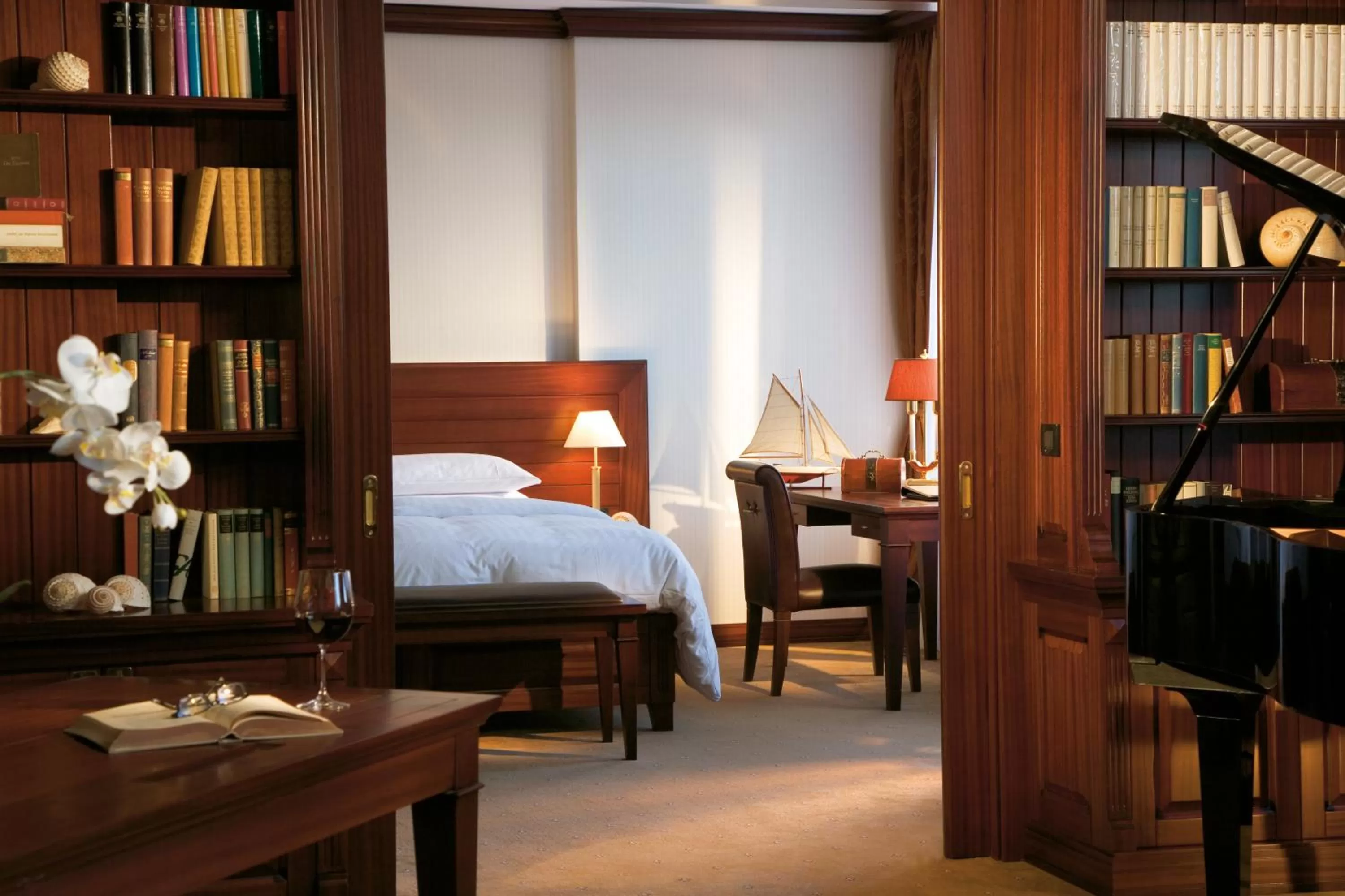 Owner's Suite Water View in Yachthafenresidenz Hohe Düne