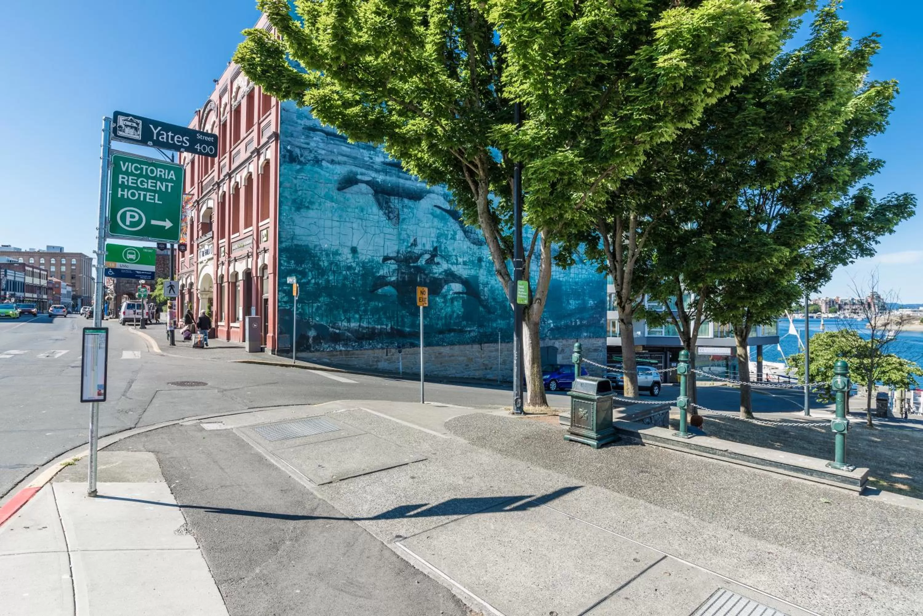 Area and facilities in Victoria Regent Waterfront Hotel & Suites