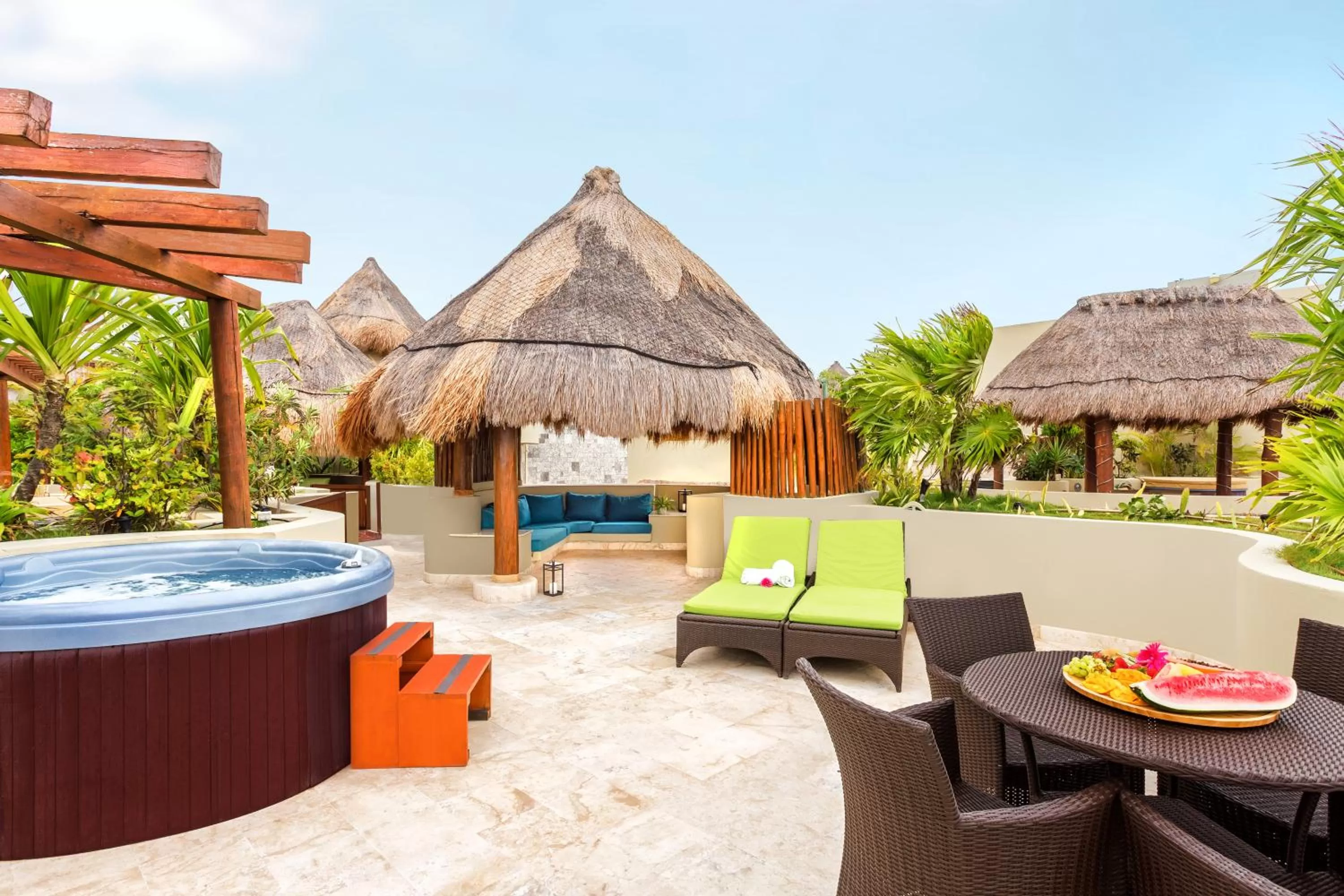 Solarium in Maya Villa Condo Hotel and Beachclub