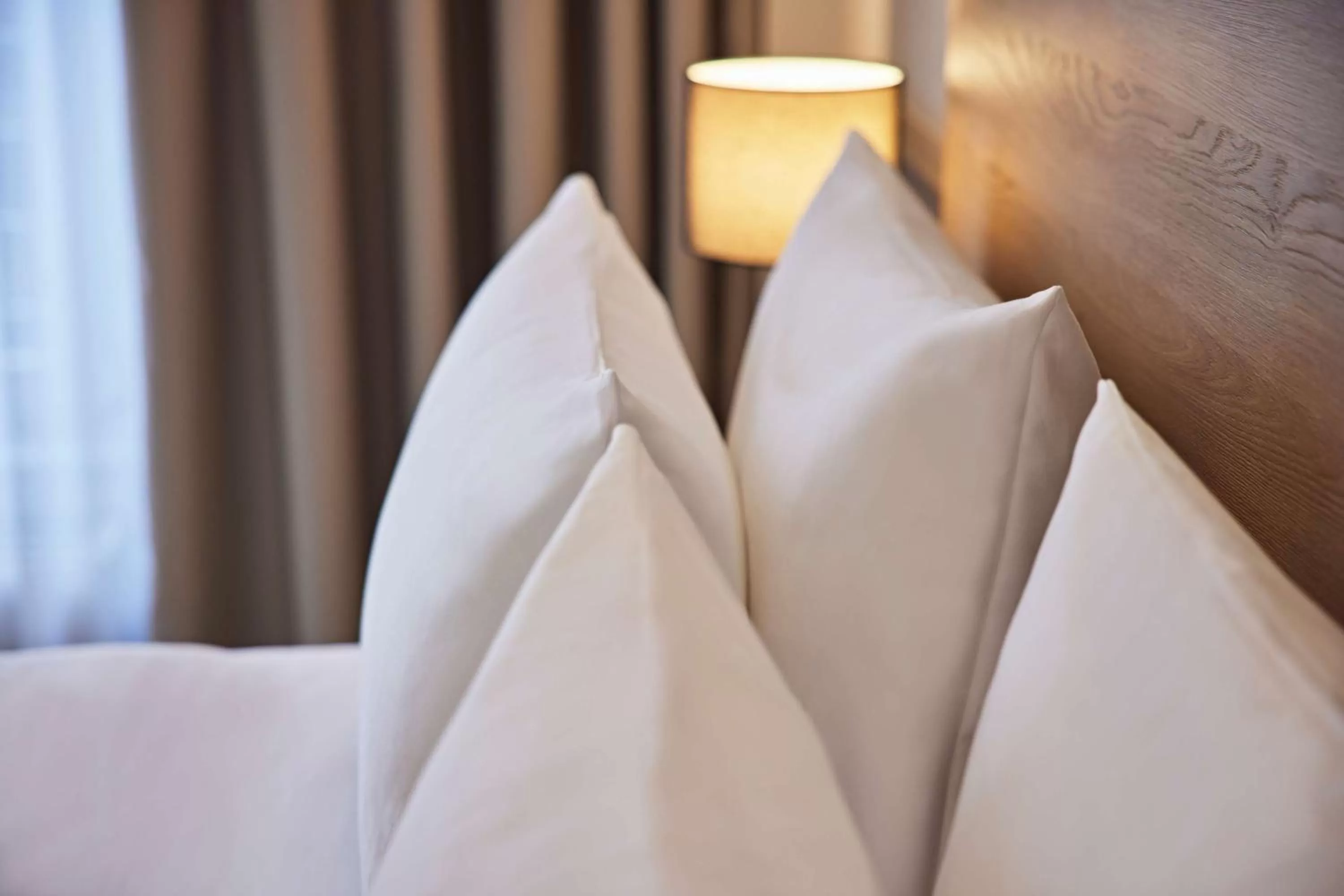 Bedroom, Bed in Lindner Hotel Dusseldorf Airport, part of JdV by Hyatt