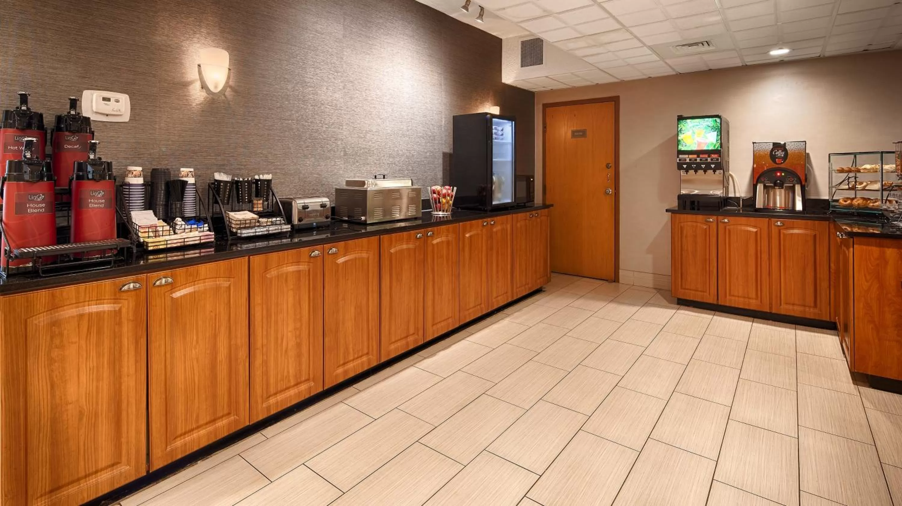 Buffet breakfast in Days Inn by Wyndham Englewood Dayton Airport