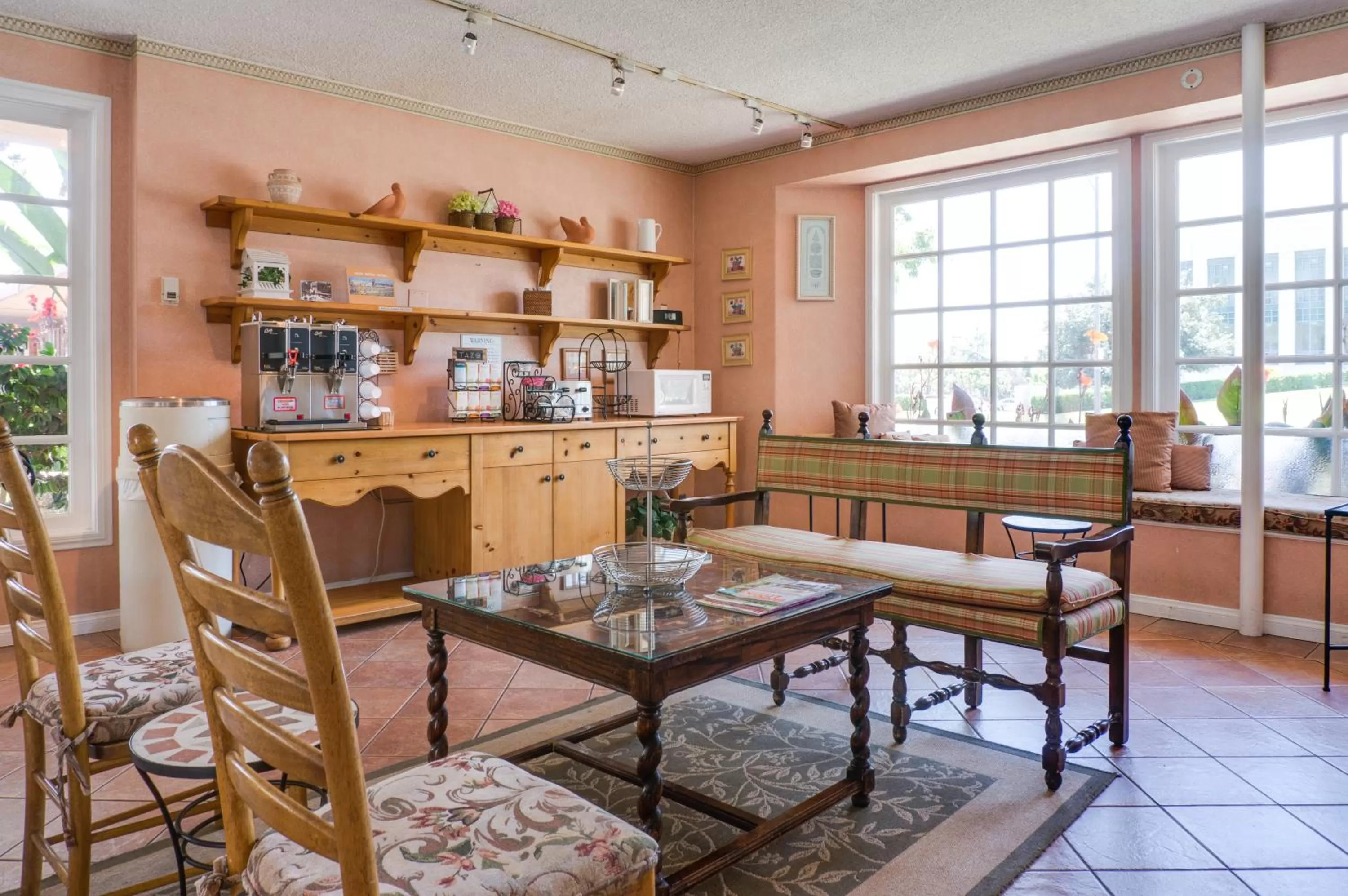 Lobby or reception, Lounge/Bar in Saga Motor Hotel Pasadena