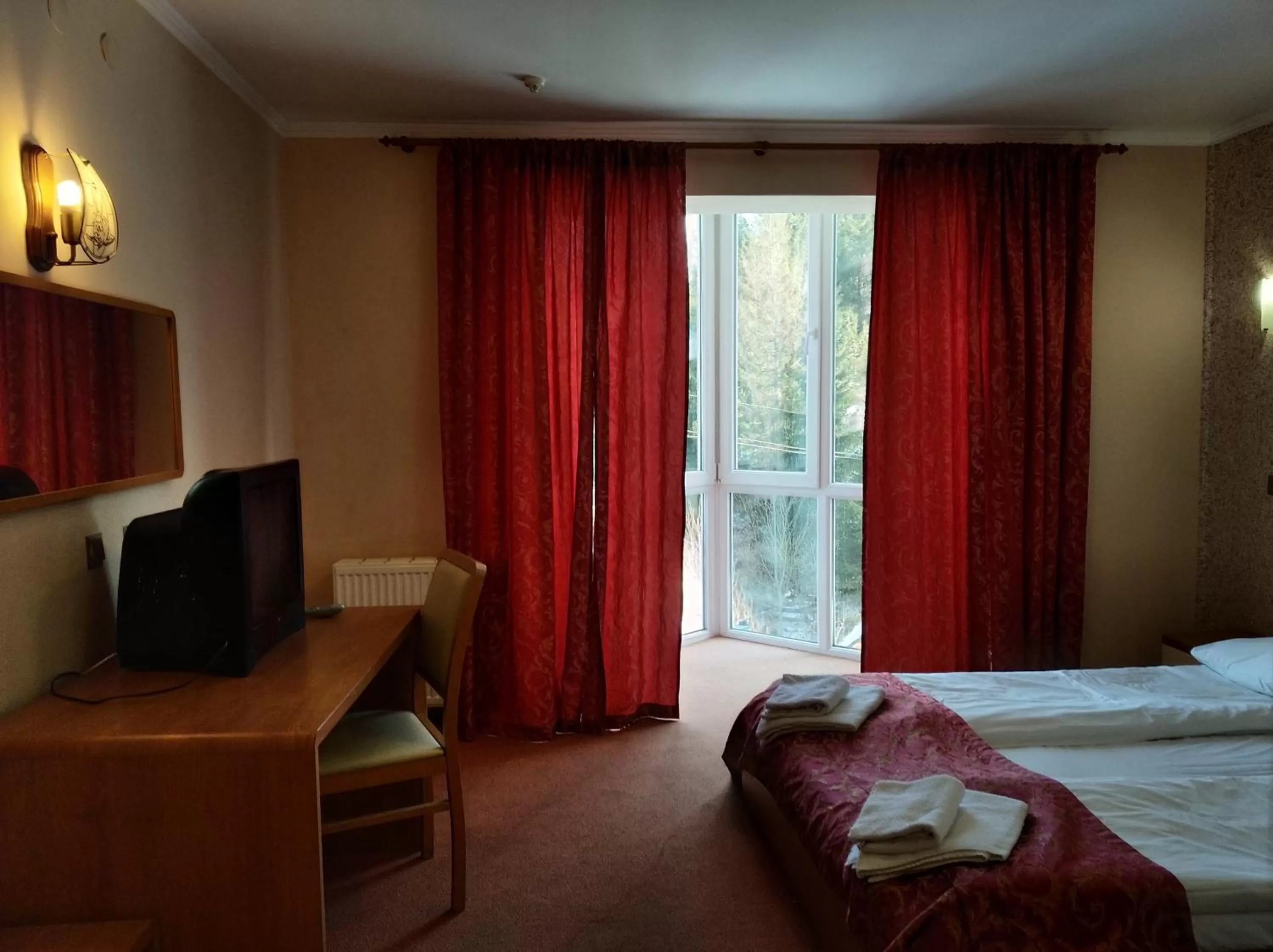 Photo of the whole room, Bed in Terem