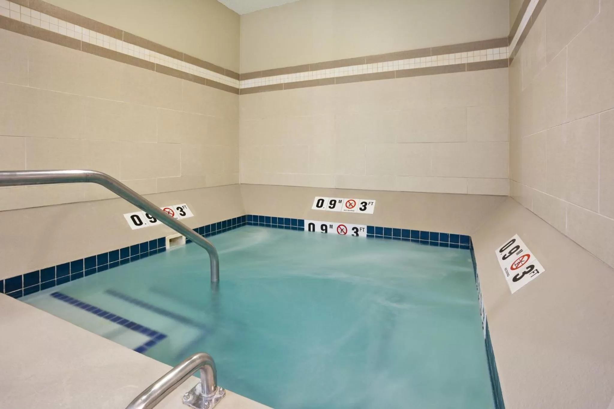 Swimming pool in Holiday Inn Express Hotel & Suites St. Paul - Woodbury by IHG