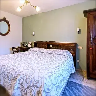 Comfort Double Room in B&B Casa Roman & Vakantiewoning voor 1 pers tot max 32 personen Comfort Double Room in B&B Casa Roman & Vakantiewoning voor 1 pers tot max 32 personen