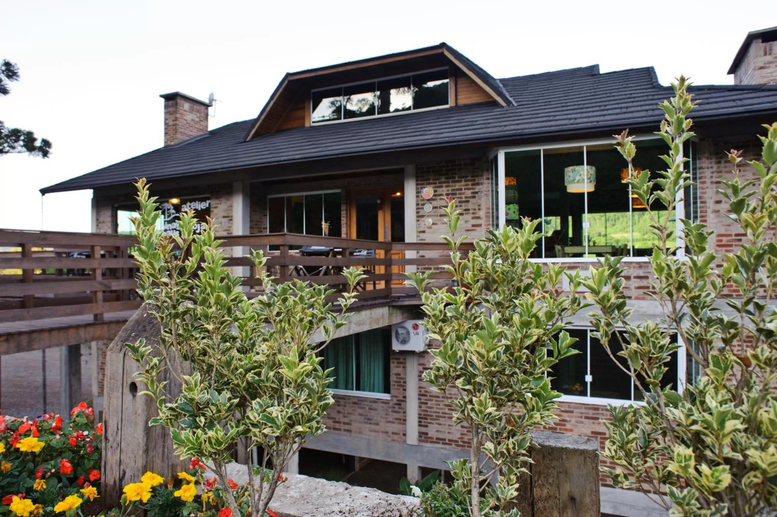 Property building in Bina's Haus Pousada, Cafeteria e Atelier