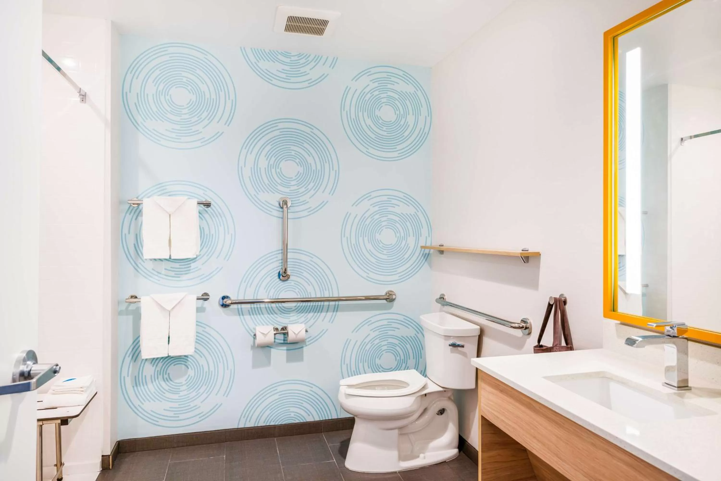 Bathroom in Tru By Hilton Midland, Tx