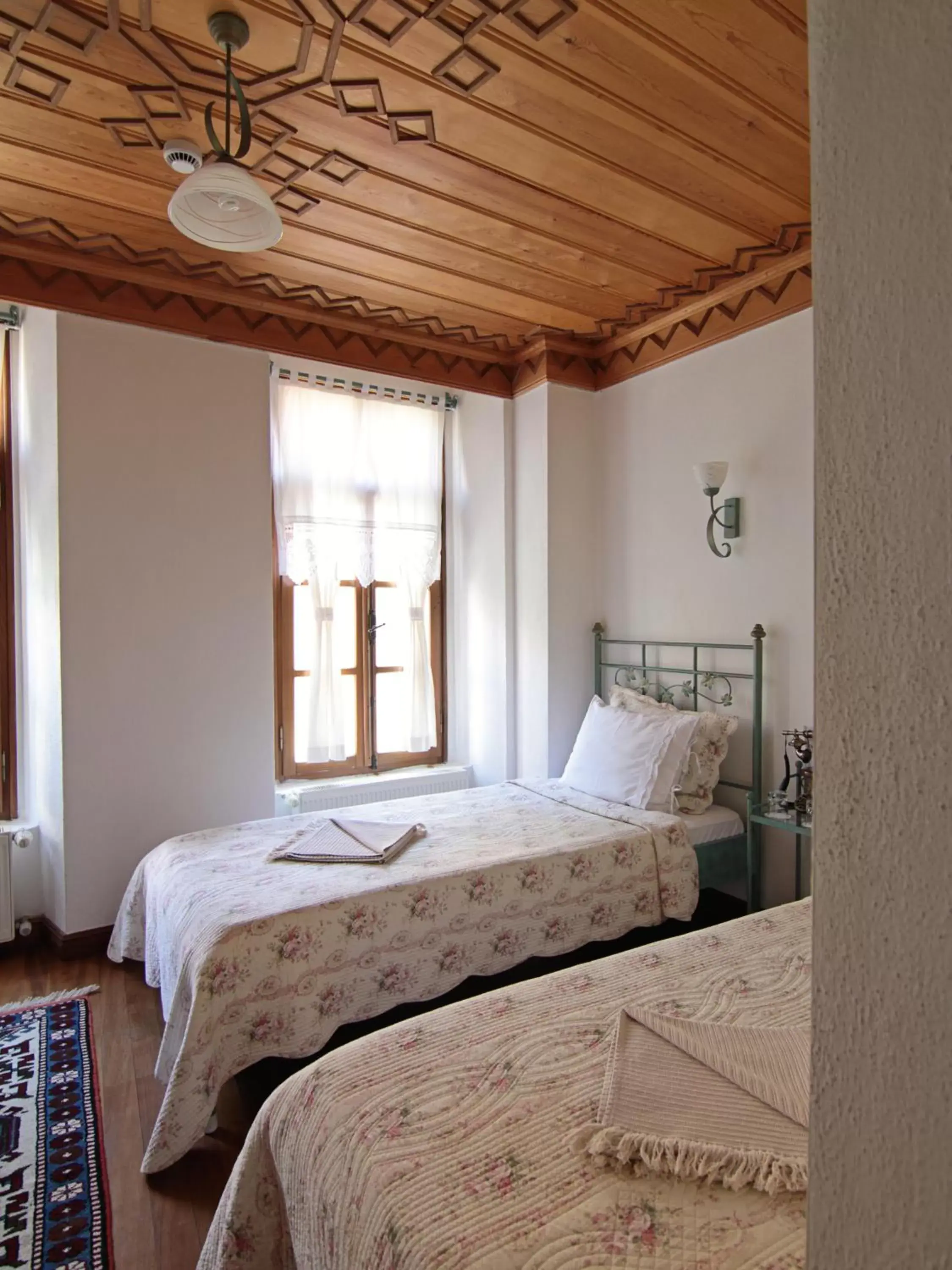 Deluxe Twin Room in Hotel Des Etrangers - Special Category Deluxe Twin Room in Hotel Des Etrangers - Special Category