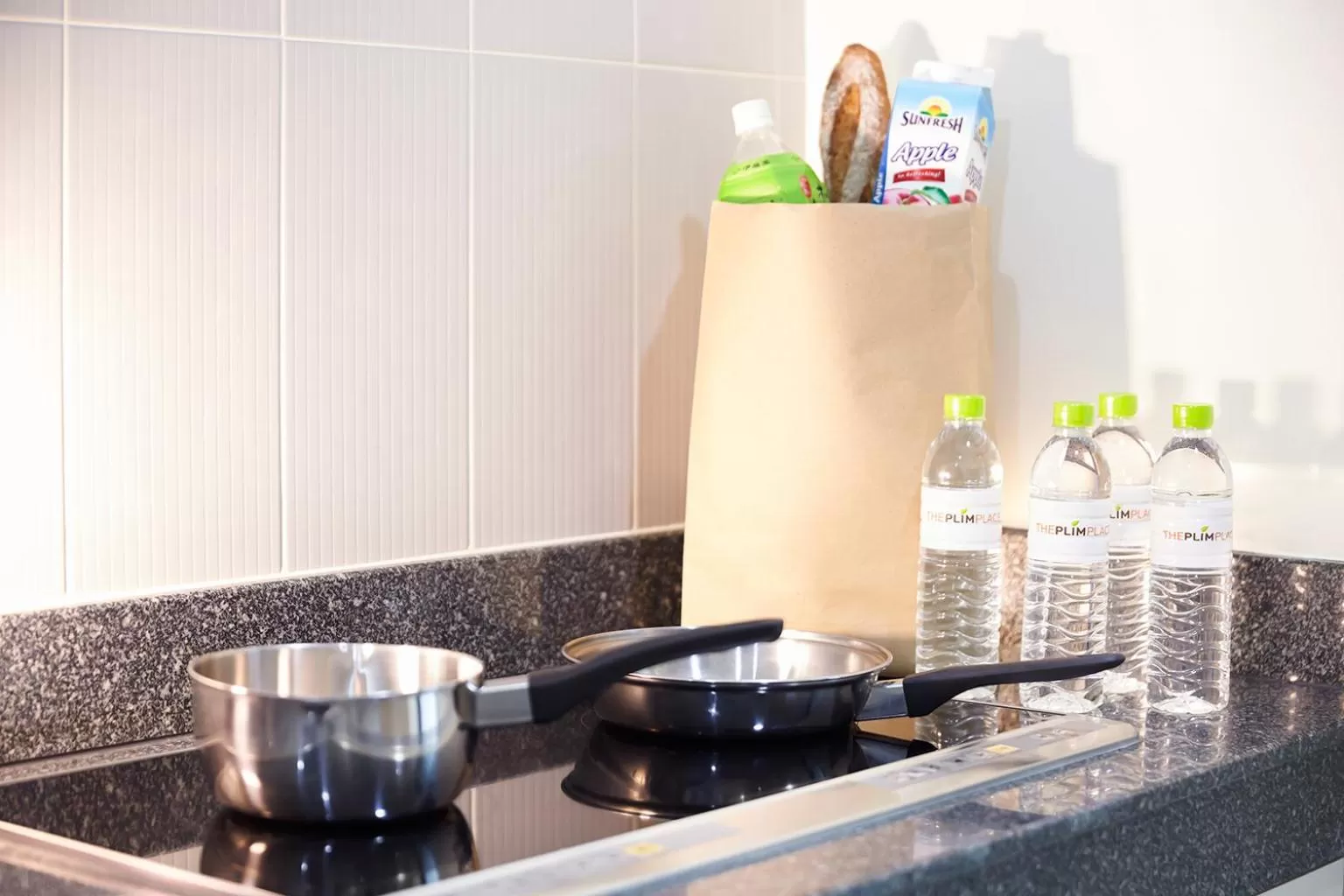Kitchen/Kitchenette in The Plimplace Hotel