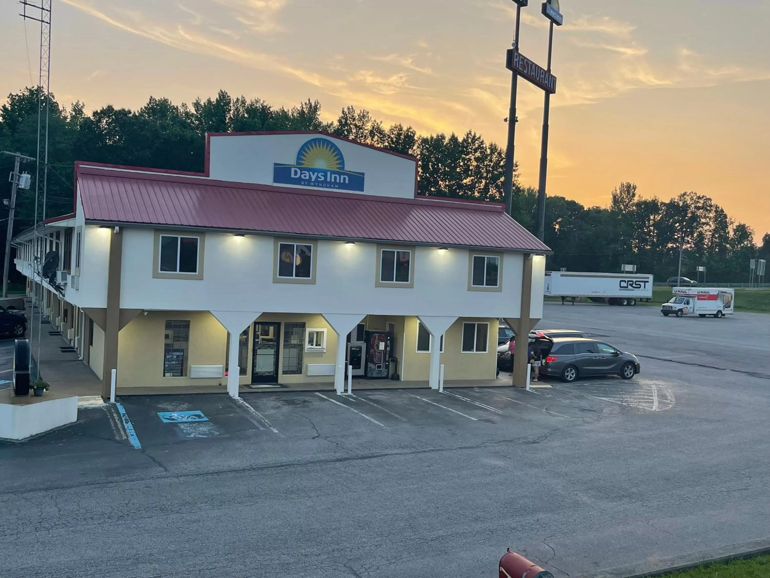 Property building in Days Inn by Wyndham Holladay