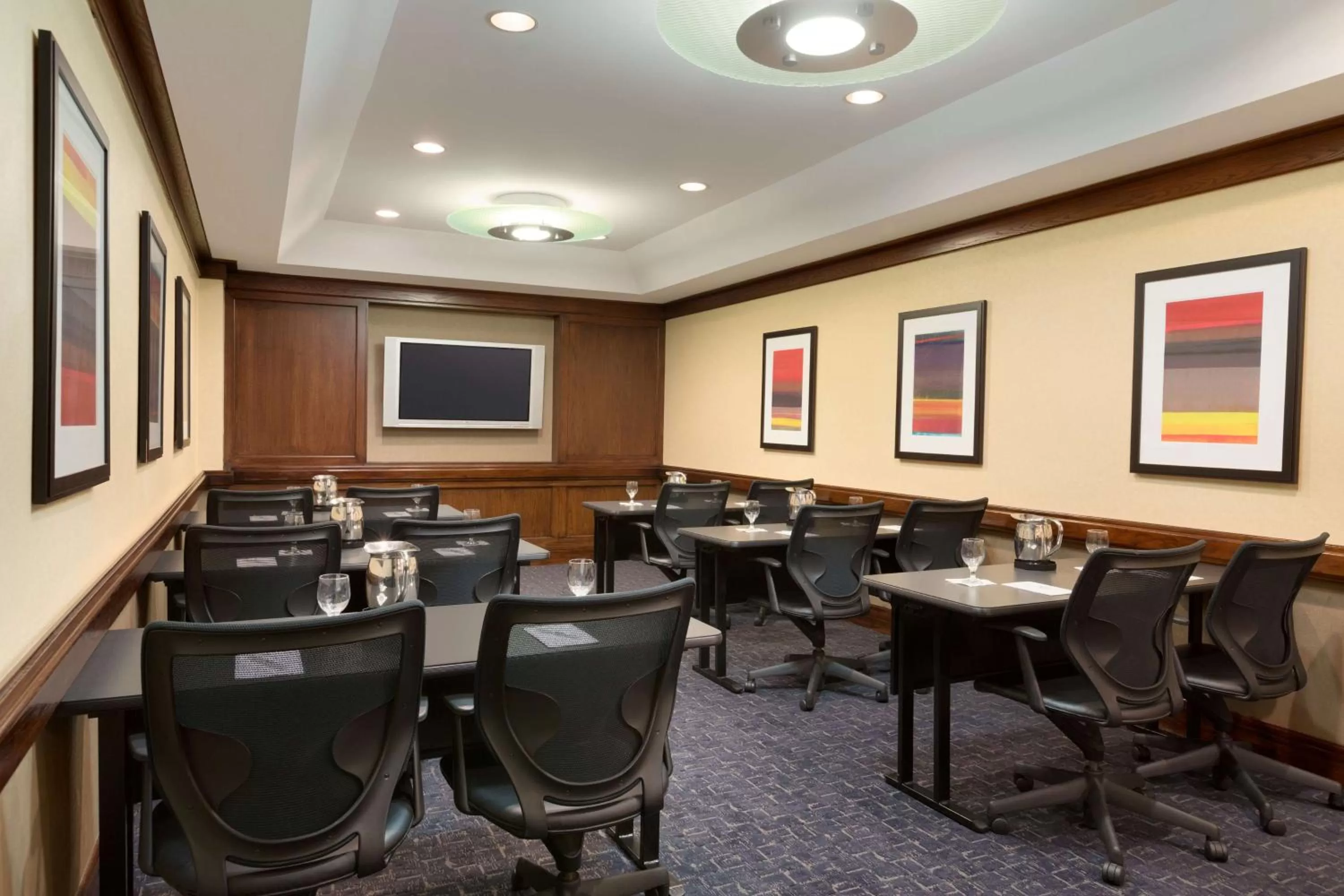 Meeting/conference room in Embassy Suites by Hilton Chicago North Shore Deerfield