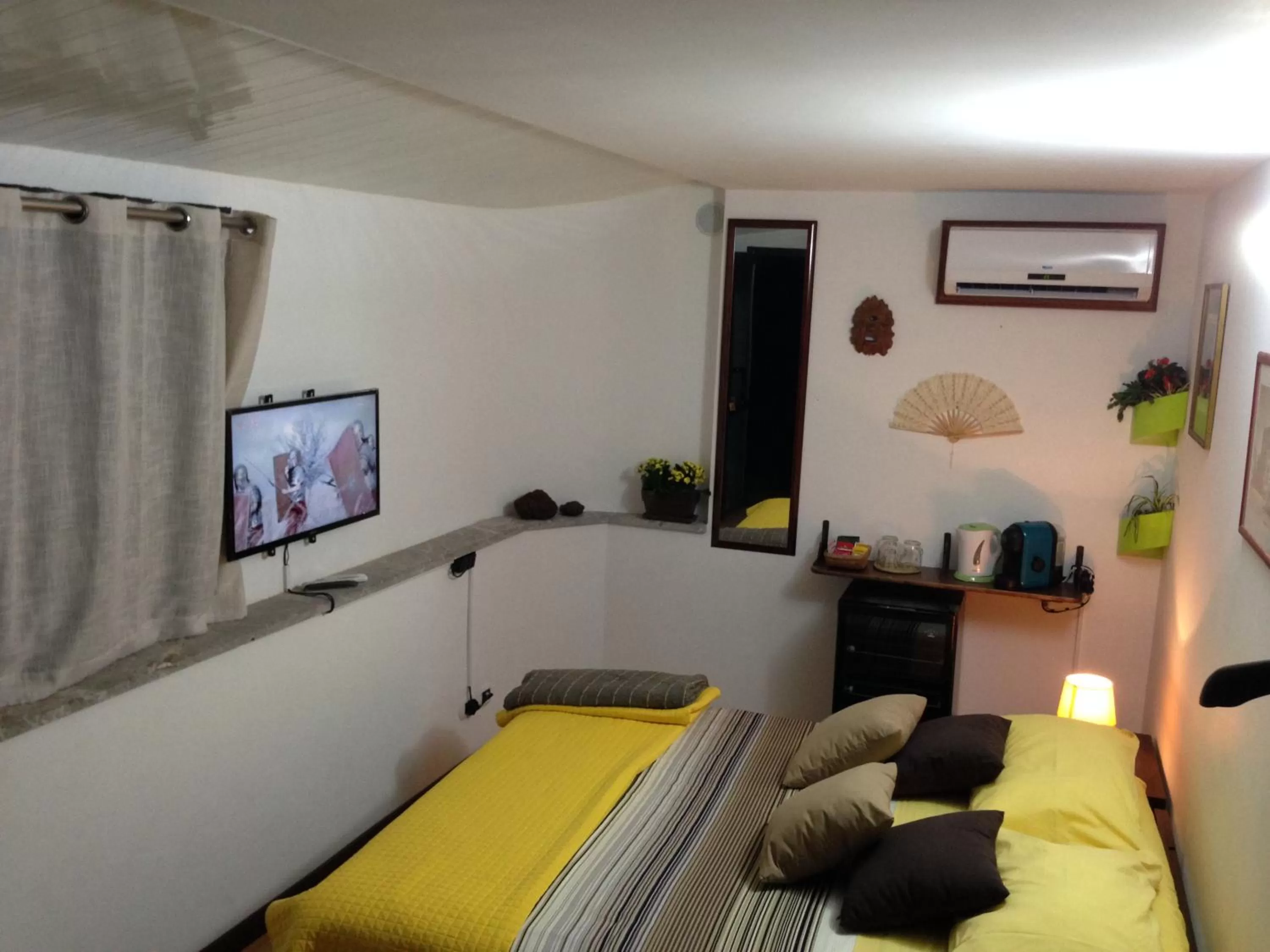 Photo of the whole room, Bed in B&B La Terrazza Sul Mare Taormina