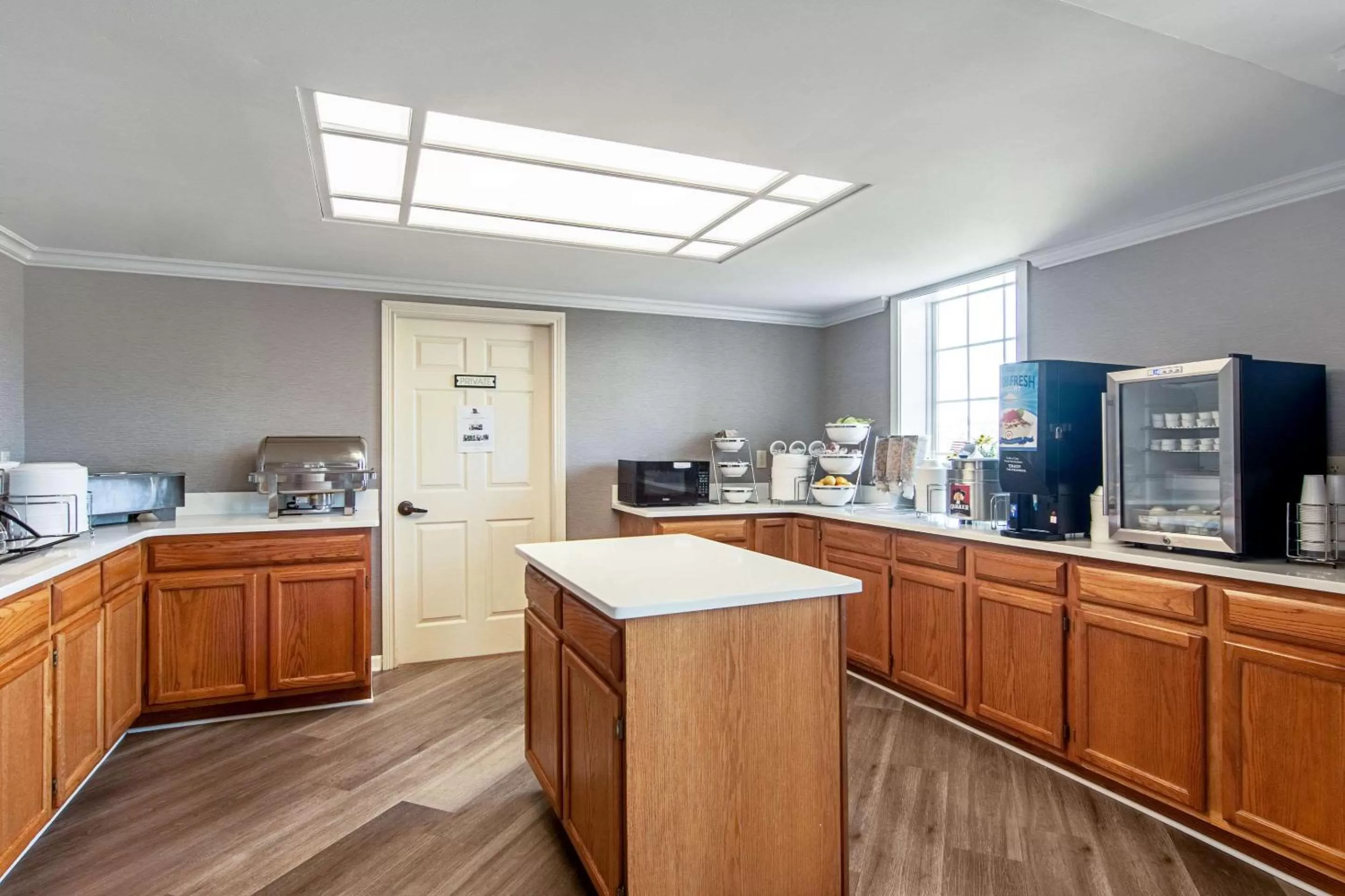 Restaurant/places to eat in Clarion Inn Willow River