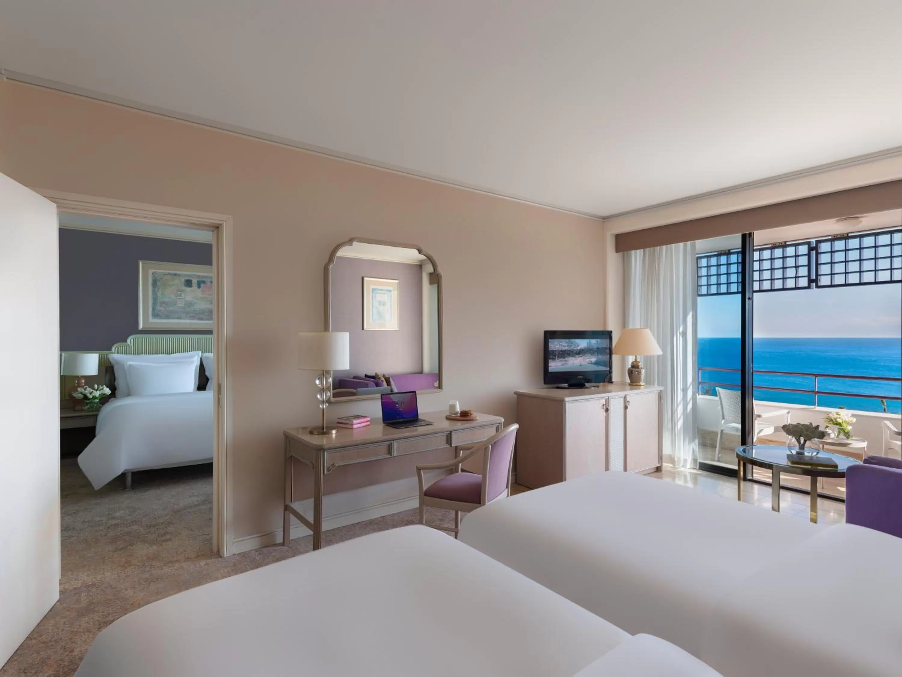 Bedroom, Bed in Rixos Downtown Antalya - The Land Of Legends Access