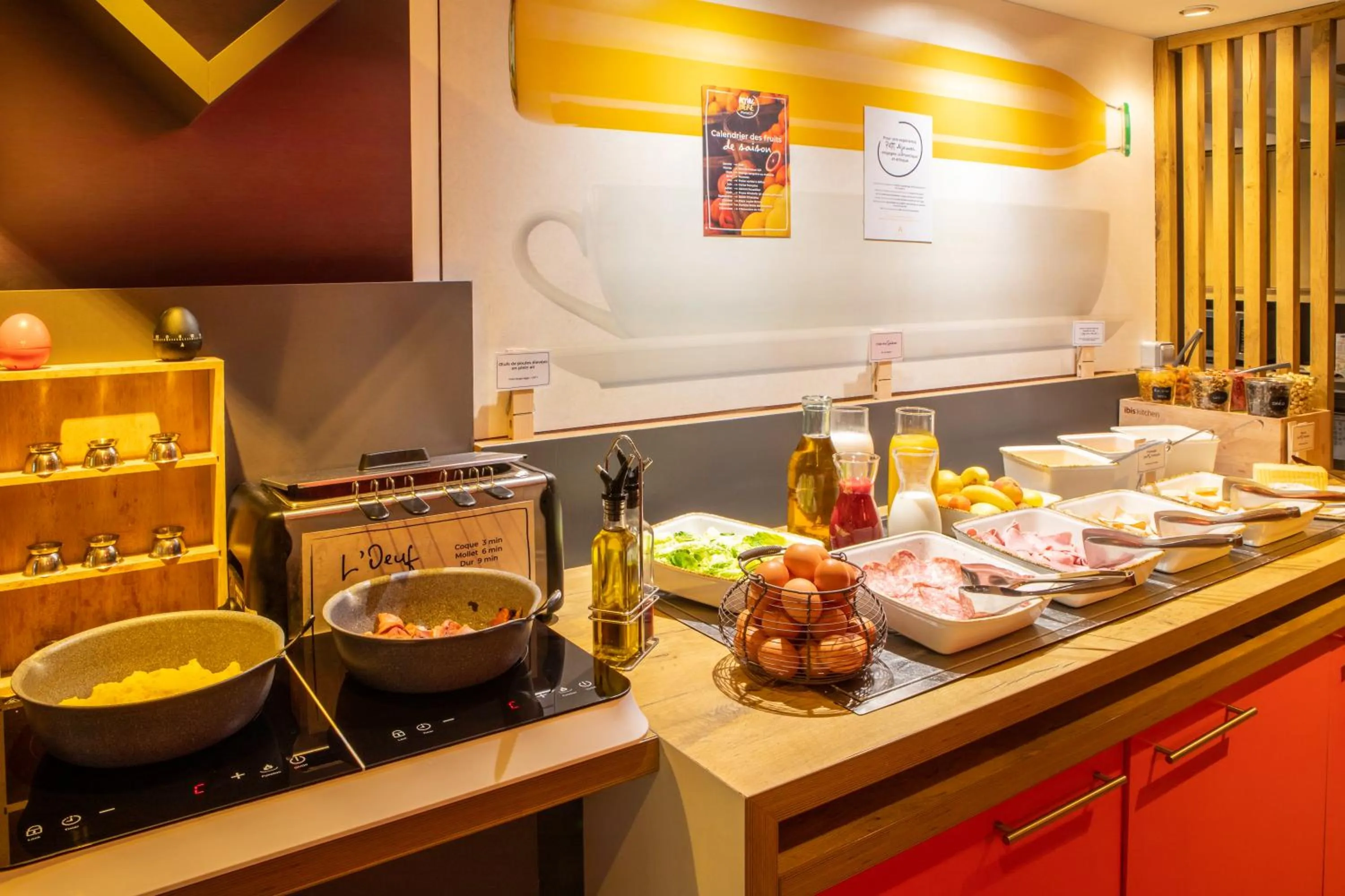 Breakfast in ibis Paris Gare du Nord La Fayette