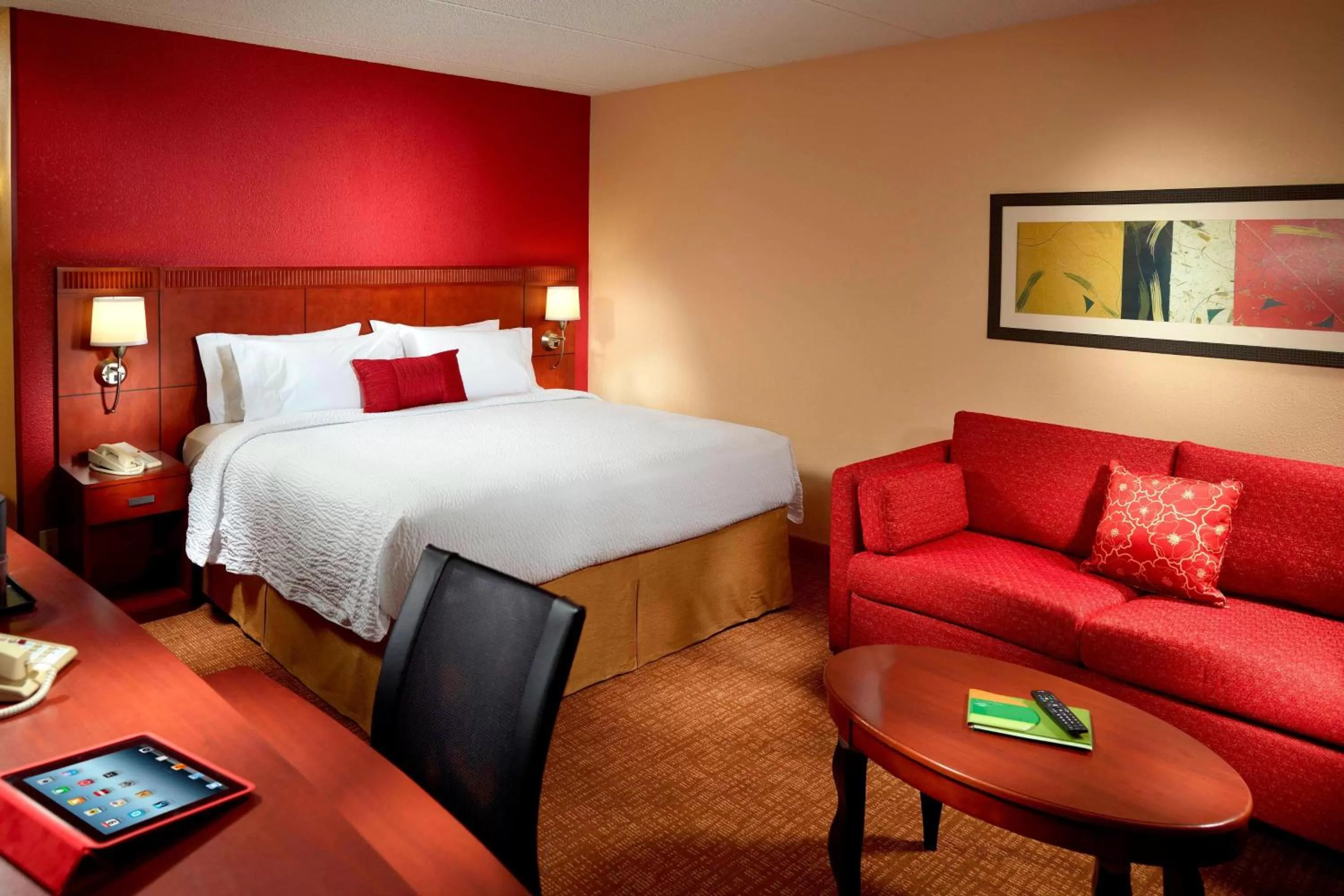 King Room with Sofa Bed and Adapted Tub - Mobility and Hearing Accessible in Courtyard by Marriott Columbus