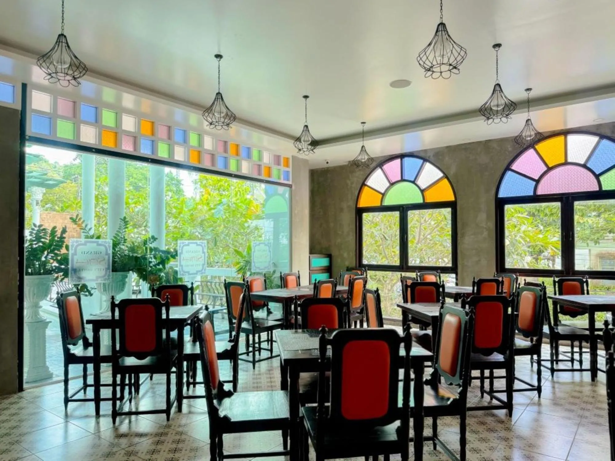 Restaurant/places to eat in Grand Supicha City Hotel