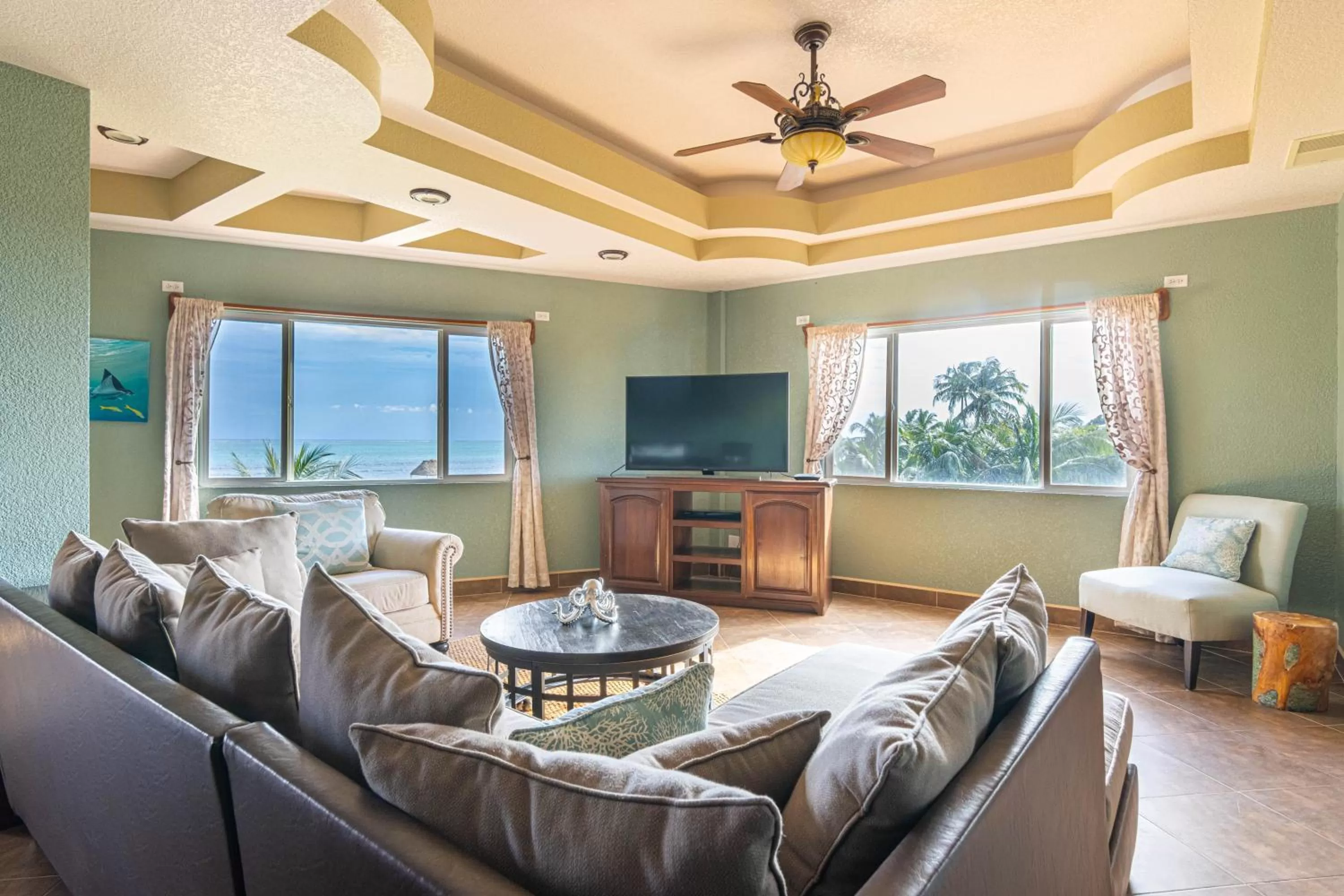 TV and multimedia in Lighthouse Beach Villas