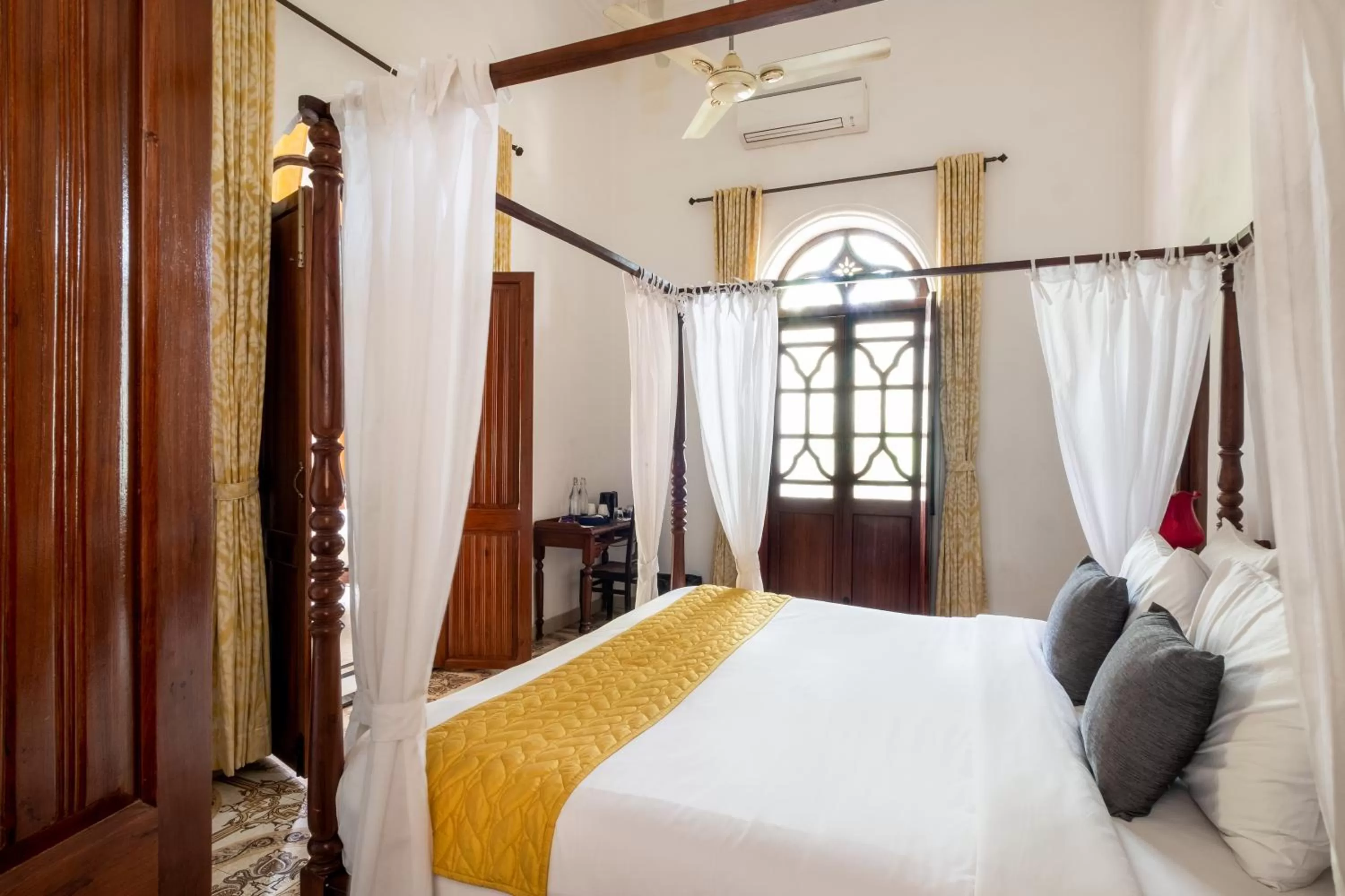 Bed in ROSASTAYS South Goa