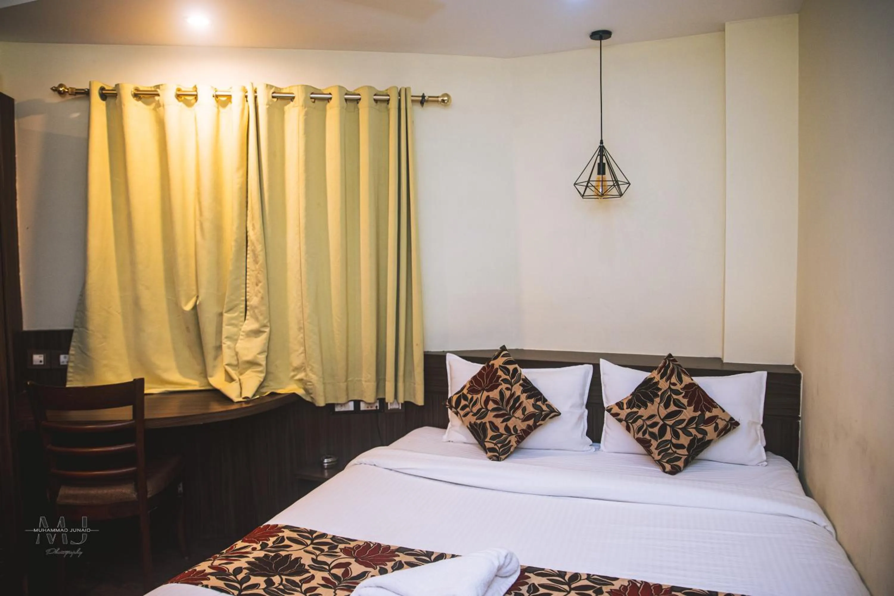 Bed in Rajdarbar Hotel & Banquet, Siliguri