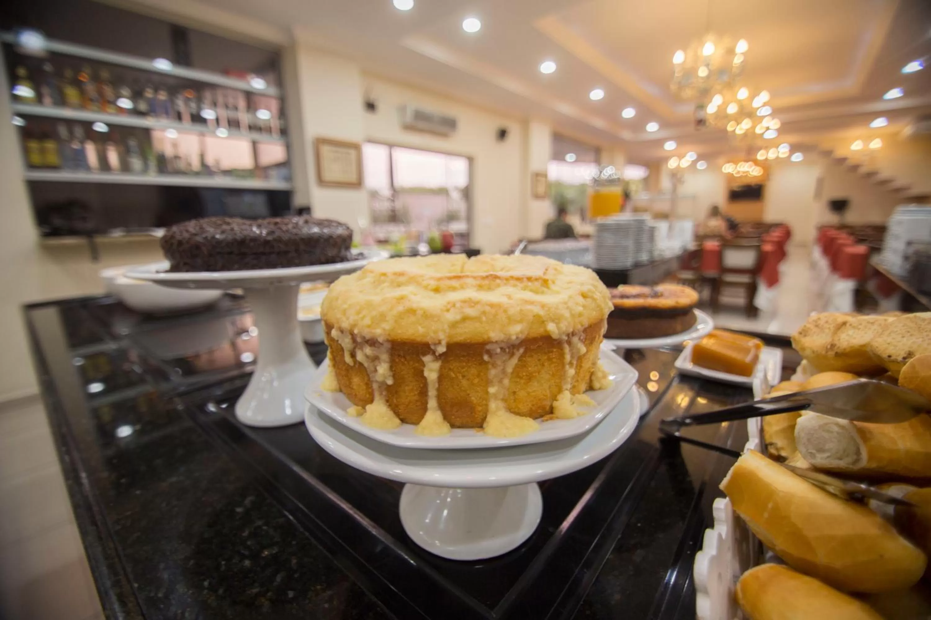 Restaurant/places to eat in Lotus Hotel - à 6 km do Santuário de Aparecida-SP