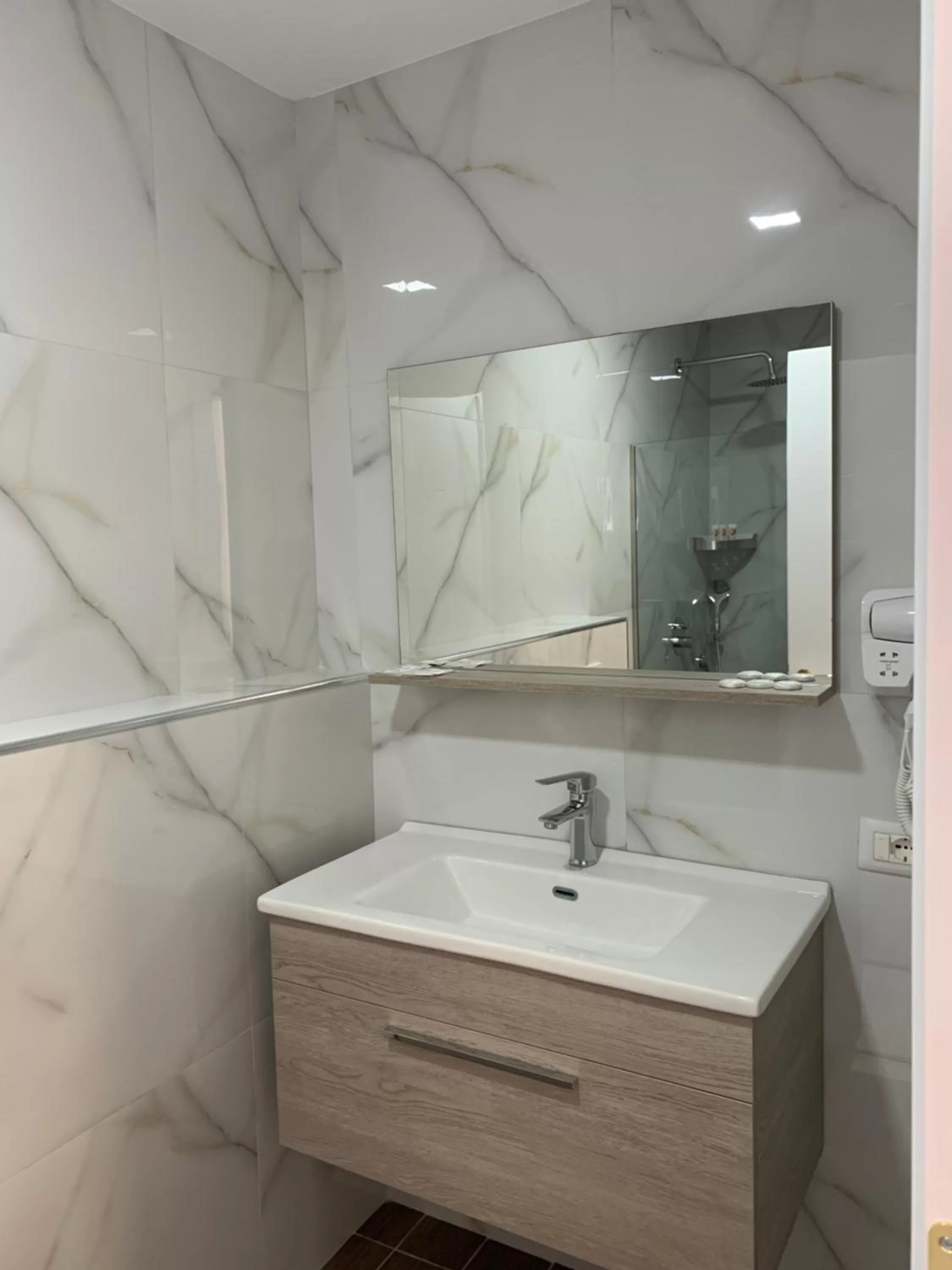 Bathroom in Grand Hotel Pogradec