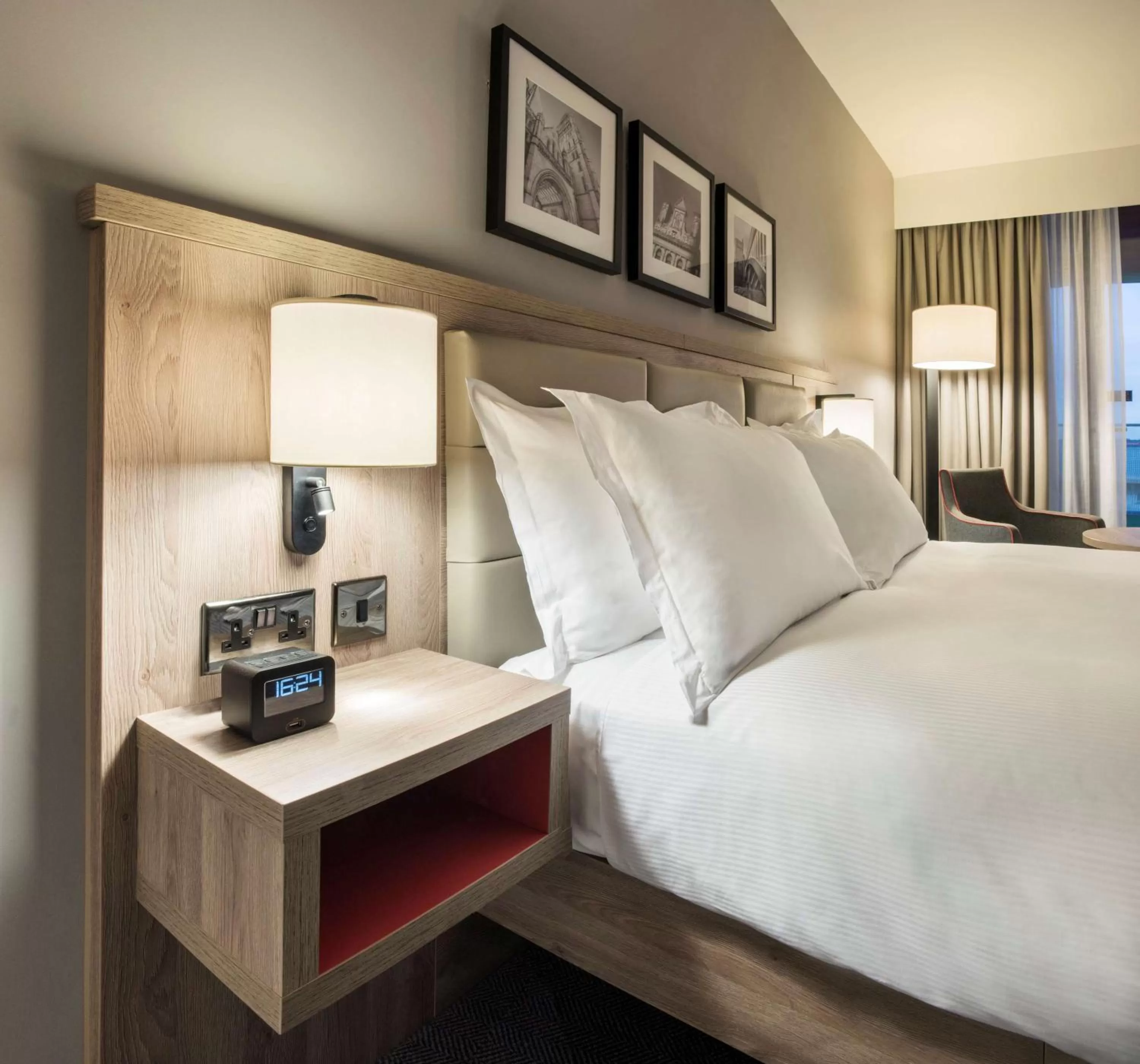 Bed in Hilton Garden Inn Manchester Emirates Old Trafford