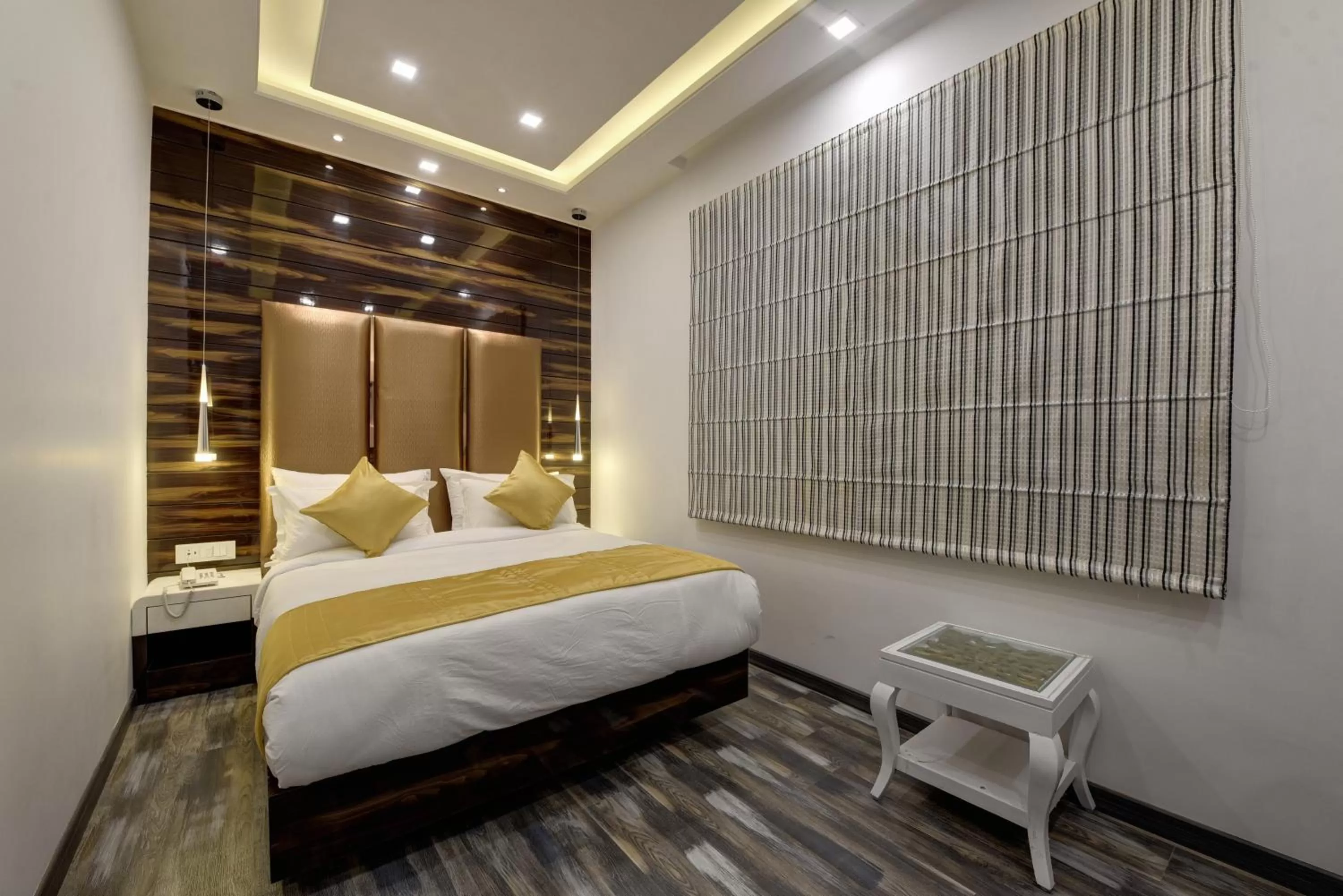 Bedroom, Bed in GOLDEN TREE