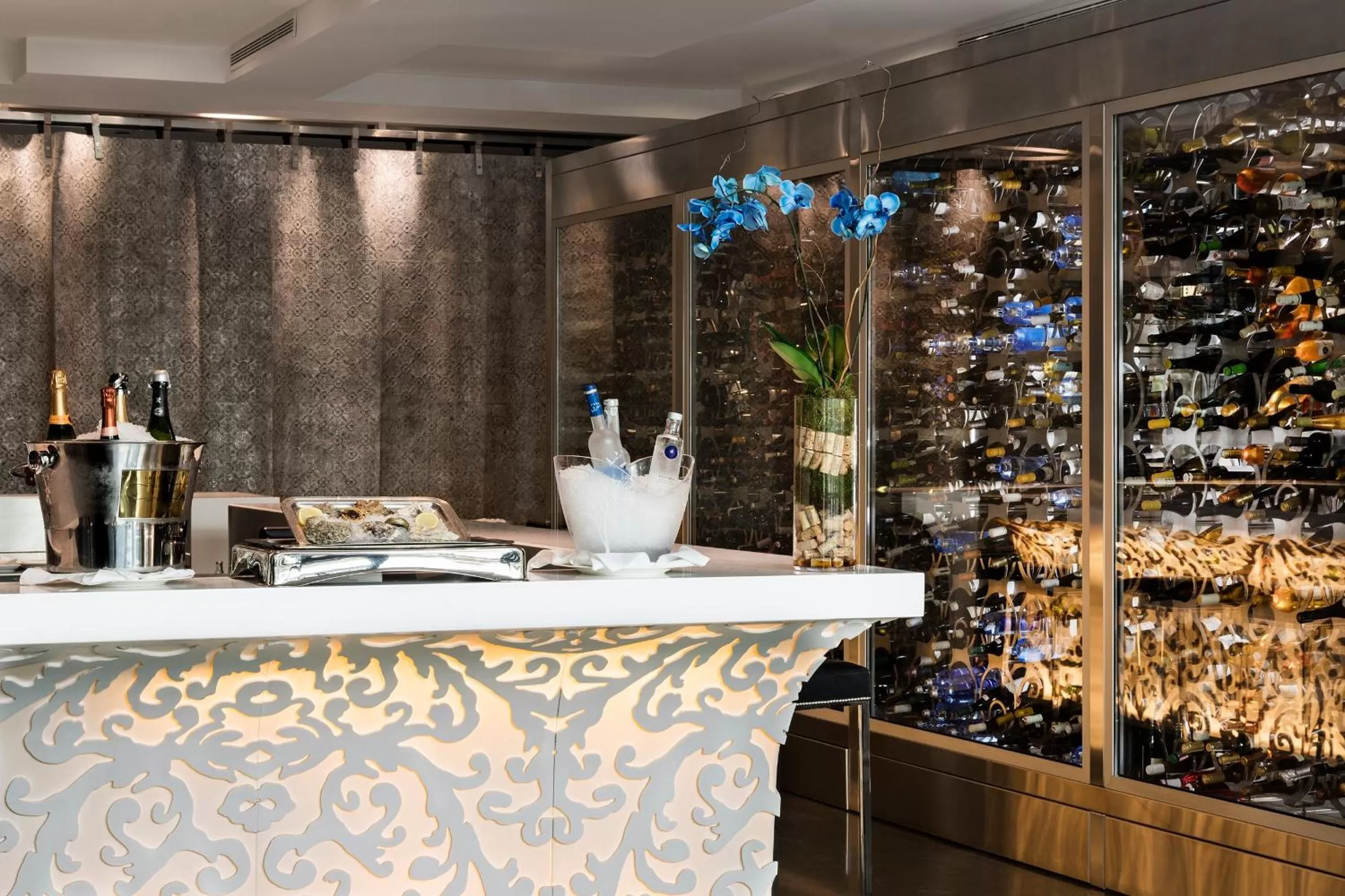 Food and drinks in Hotel Puerta America